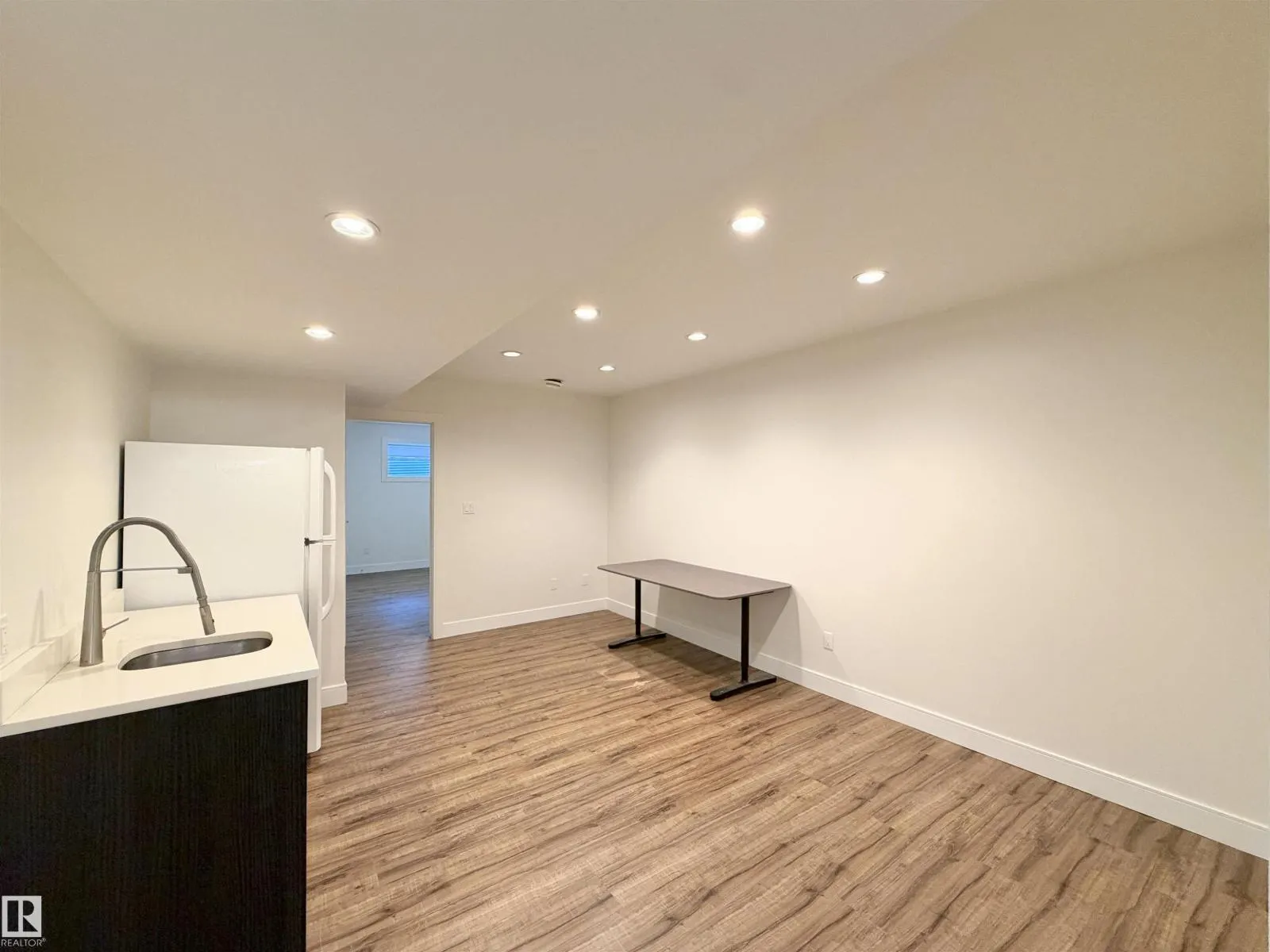 11127 77 AV NW
