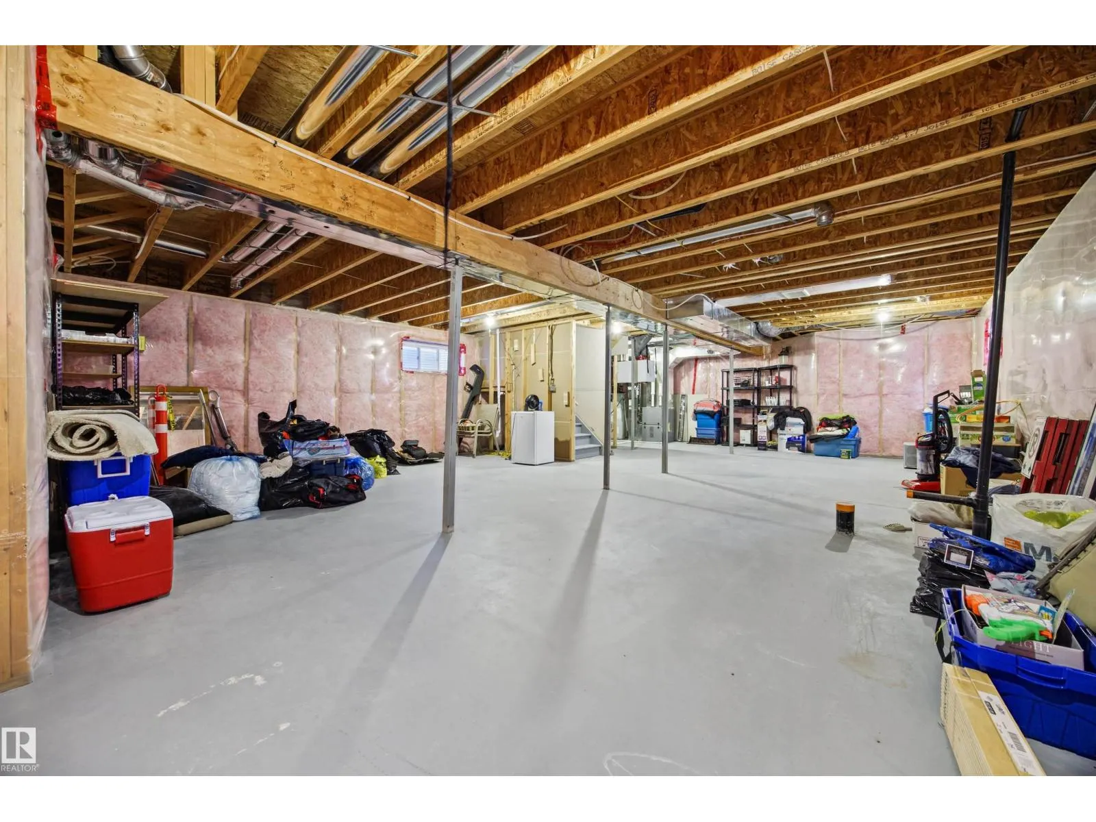 4 MEADOWBROOK WY