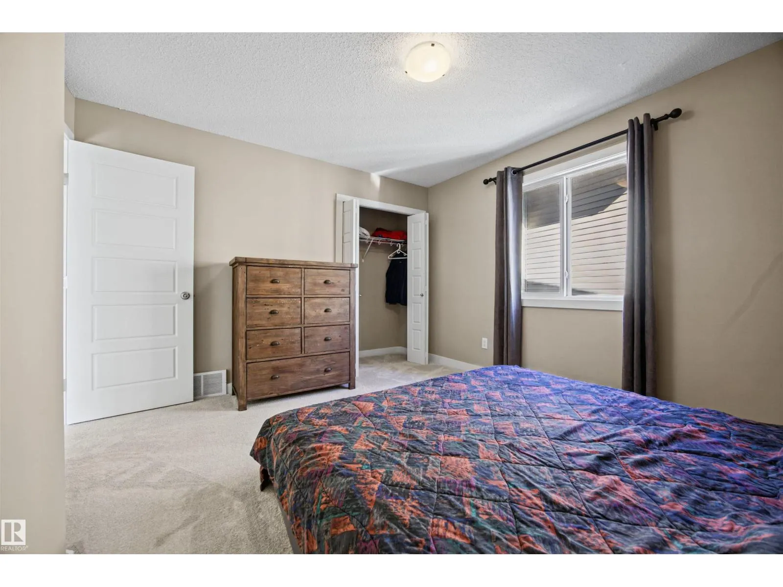 4 MEADOWBROOK WY