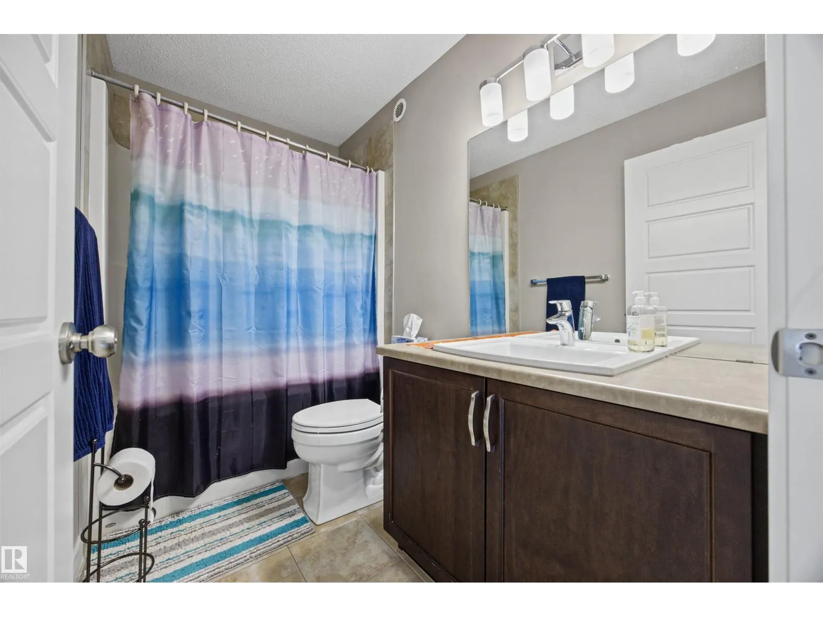 4 MEADOWBROOK WY