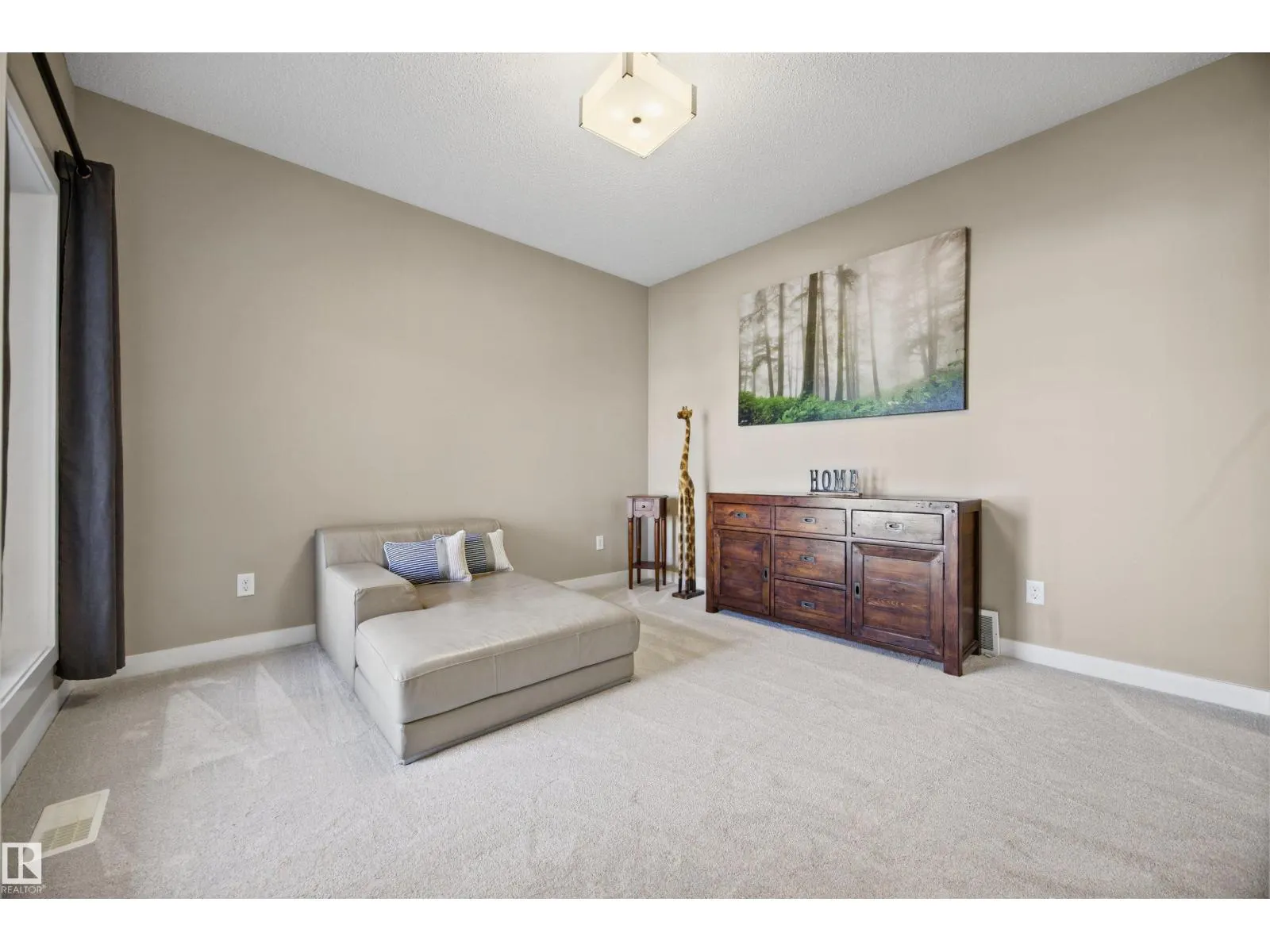 4 MEADOWBROOK WY