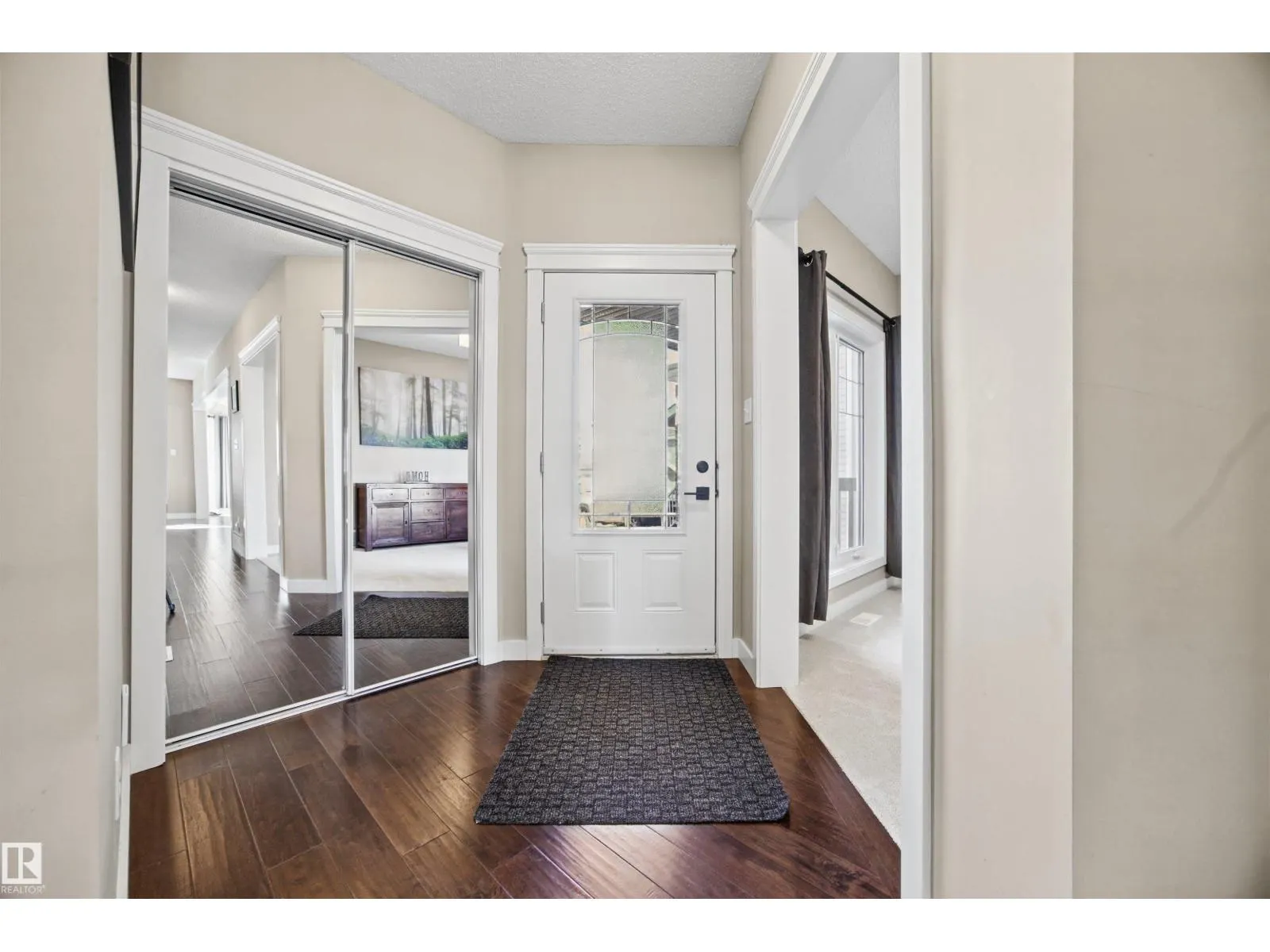 4 MEADOWBROOK WY