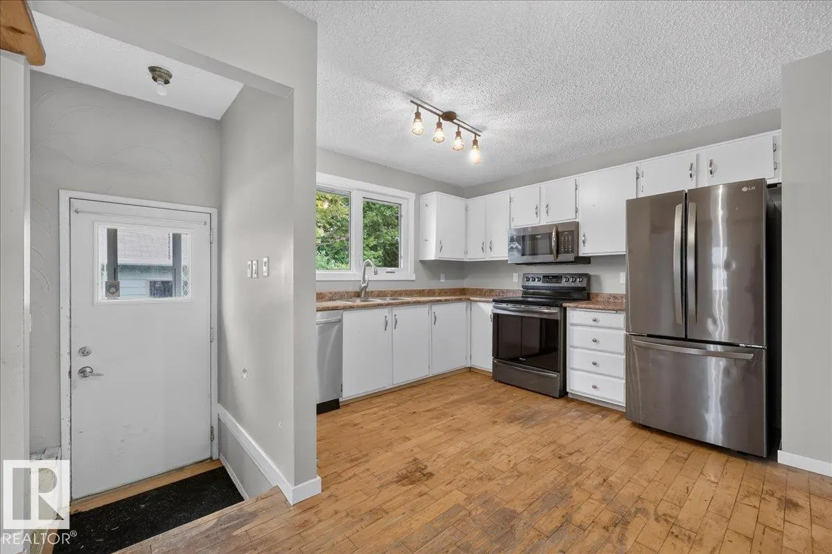 4709 45 ST