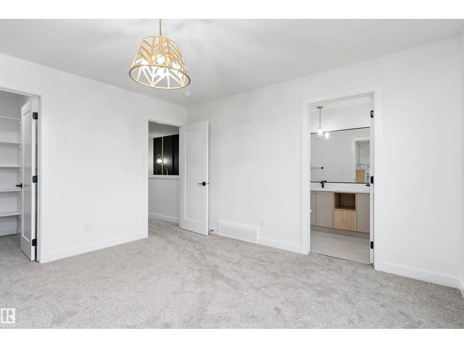 180 Pacific DR