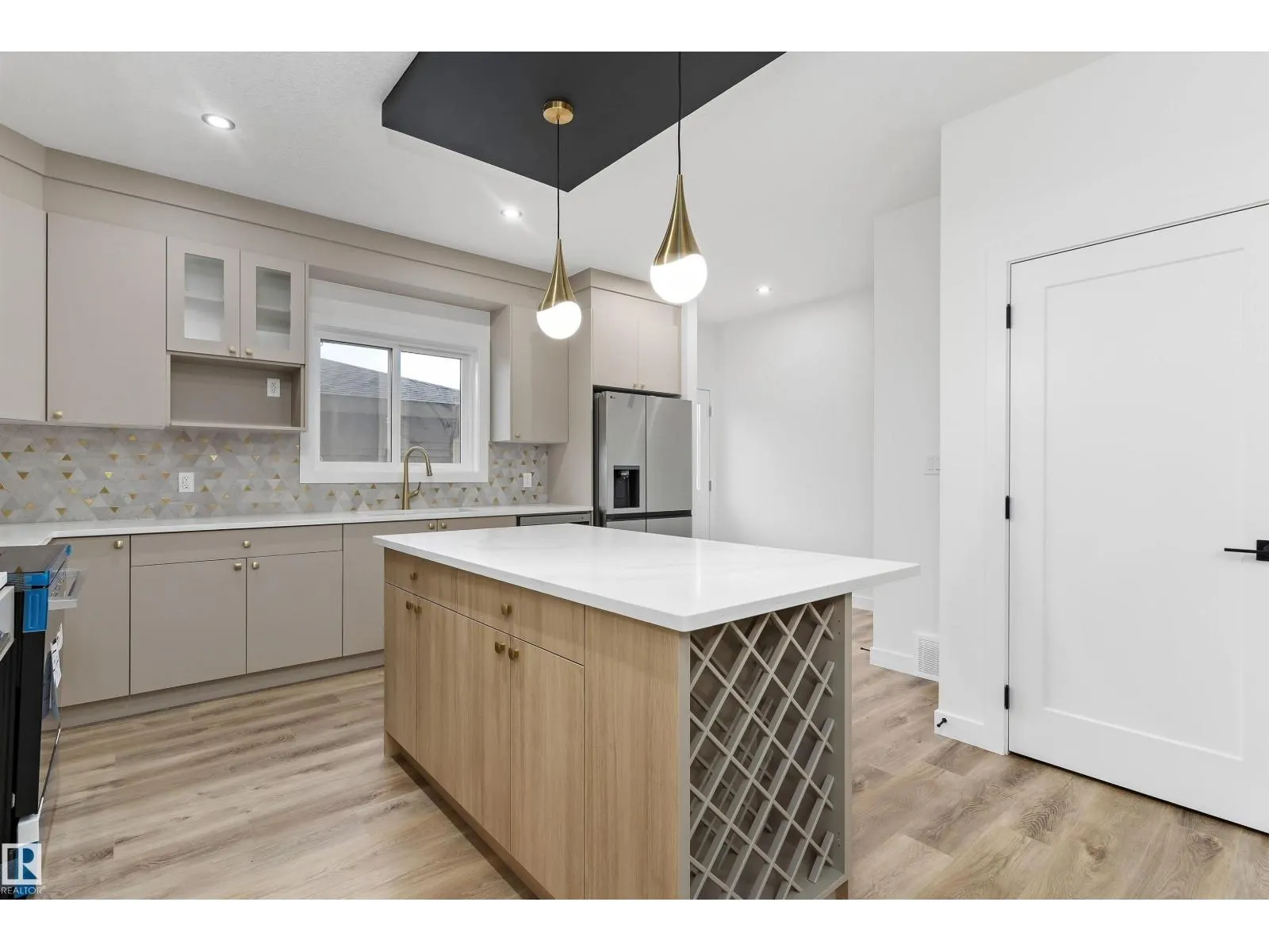 180 Pacific DR