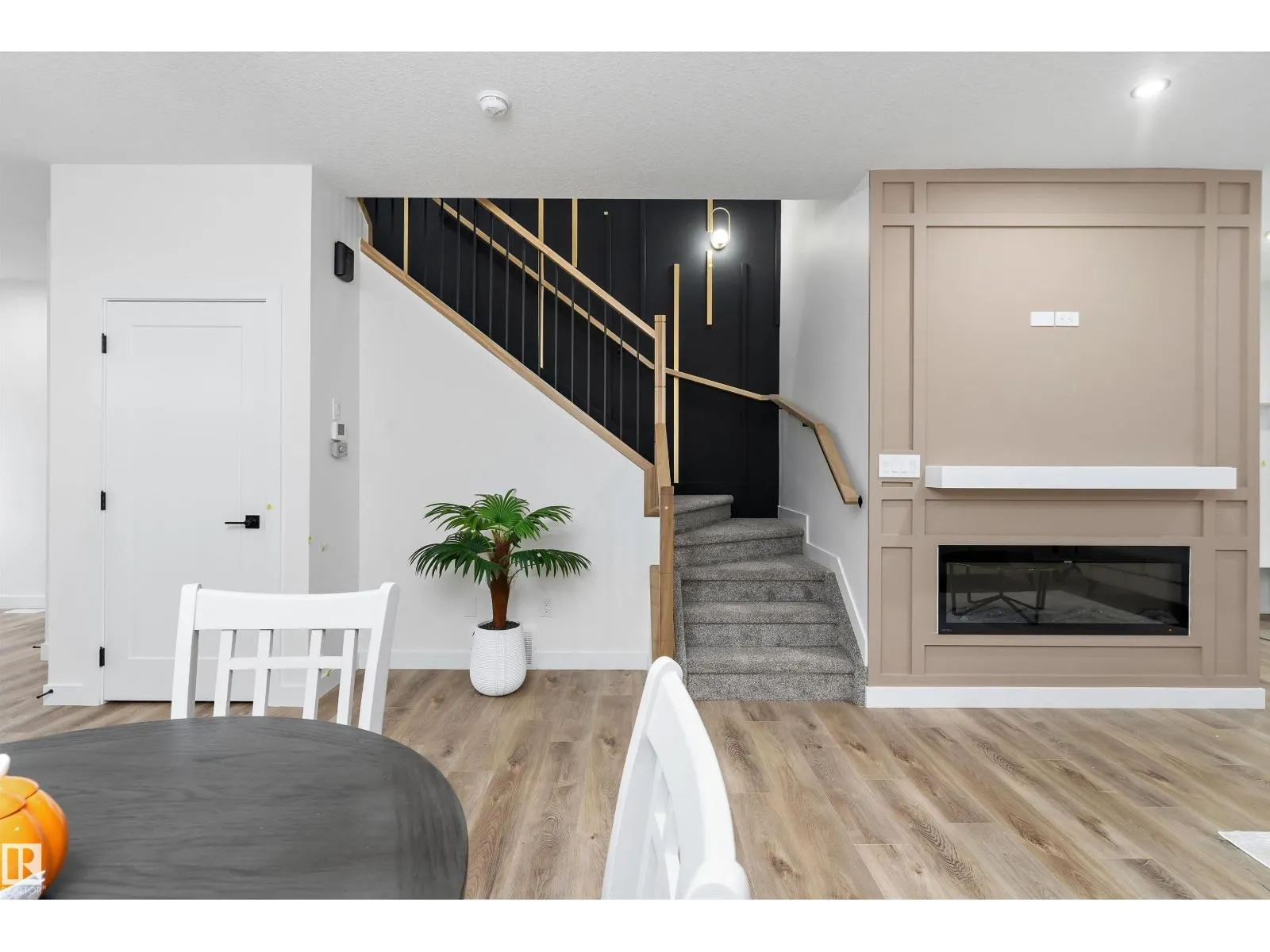 180 Pacific DR