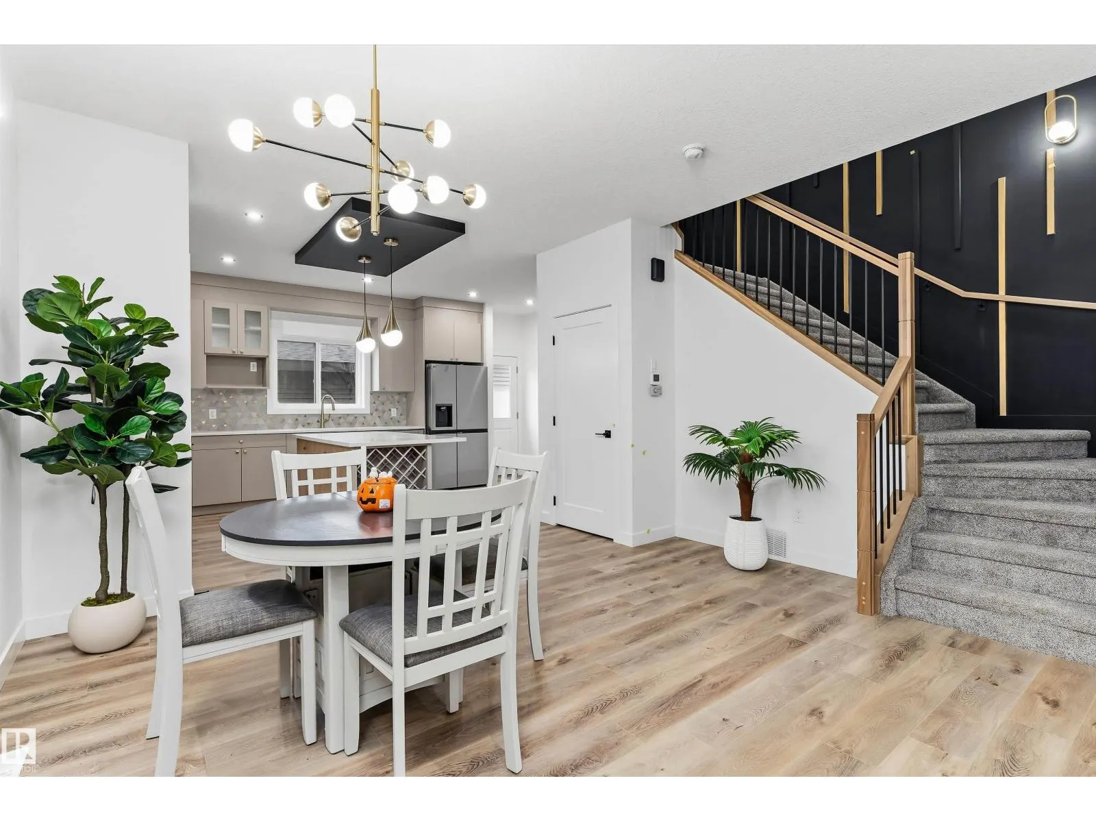 180 Pacific DR