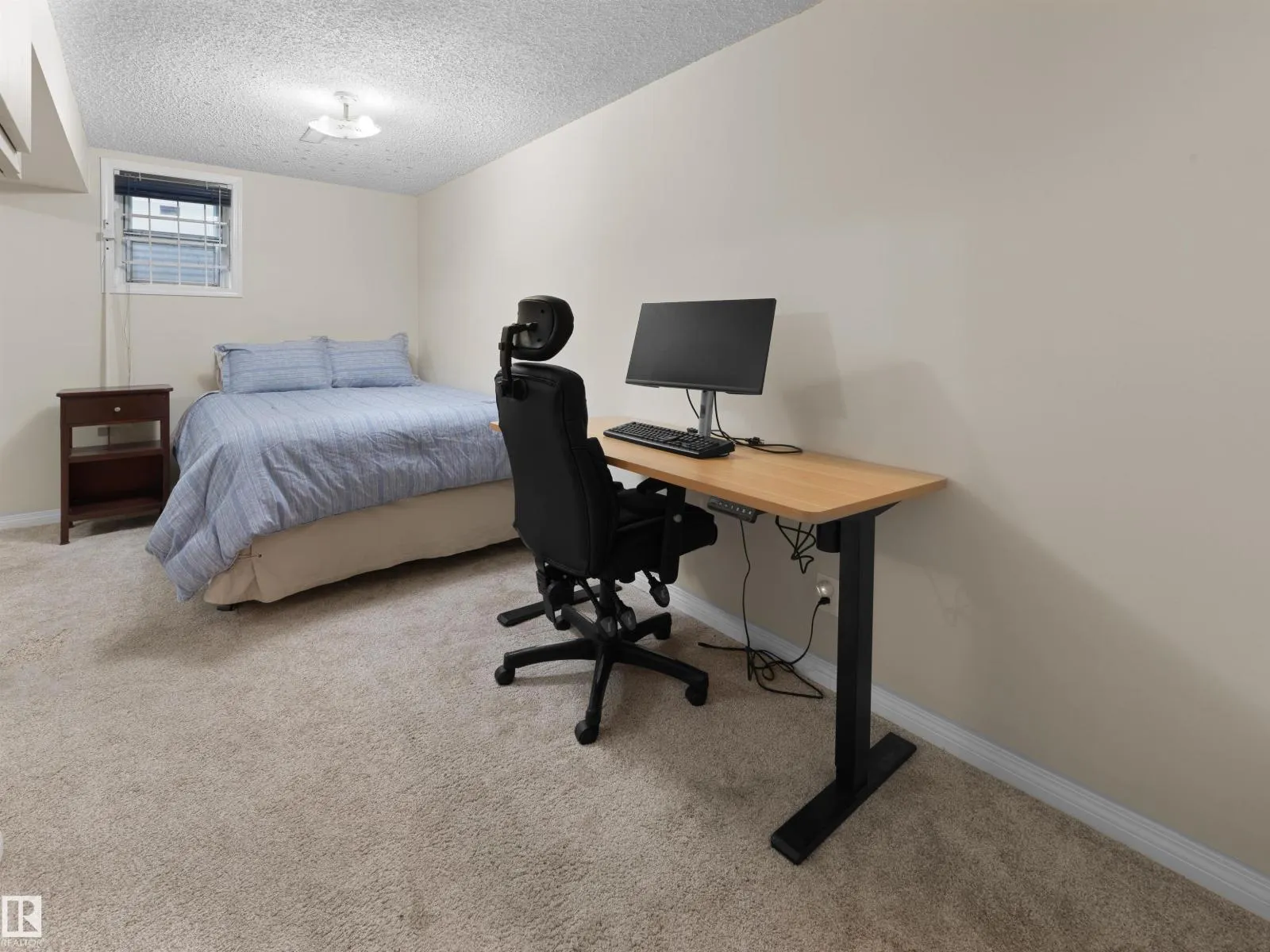 10968 75 AV NW