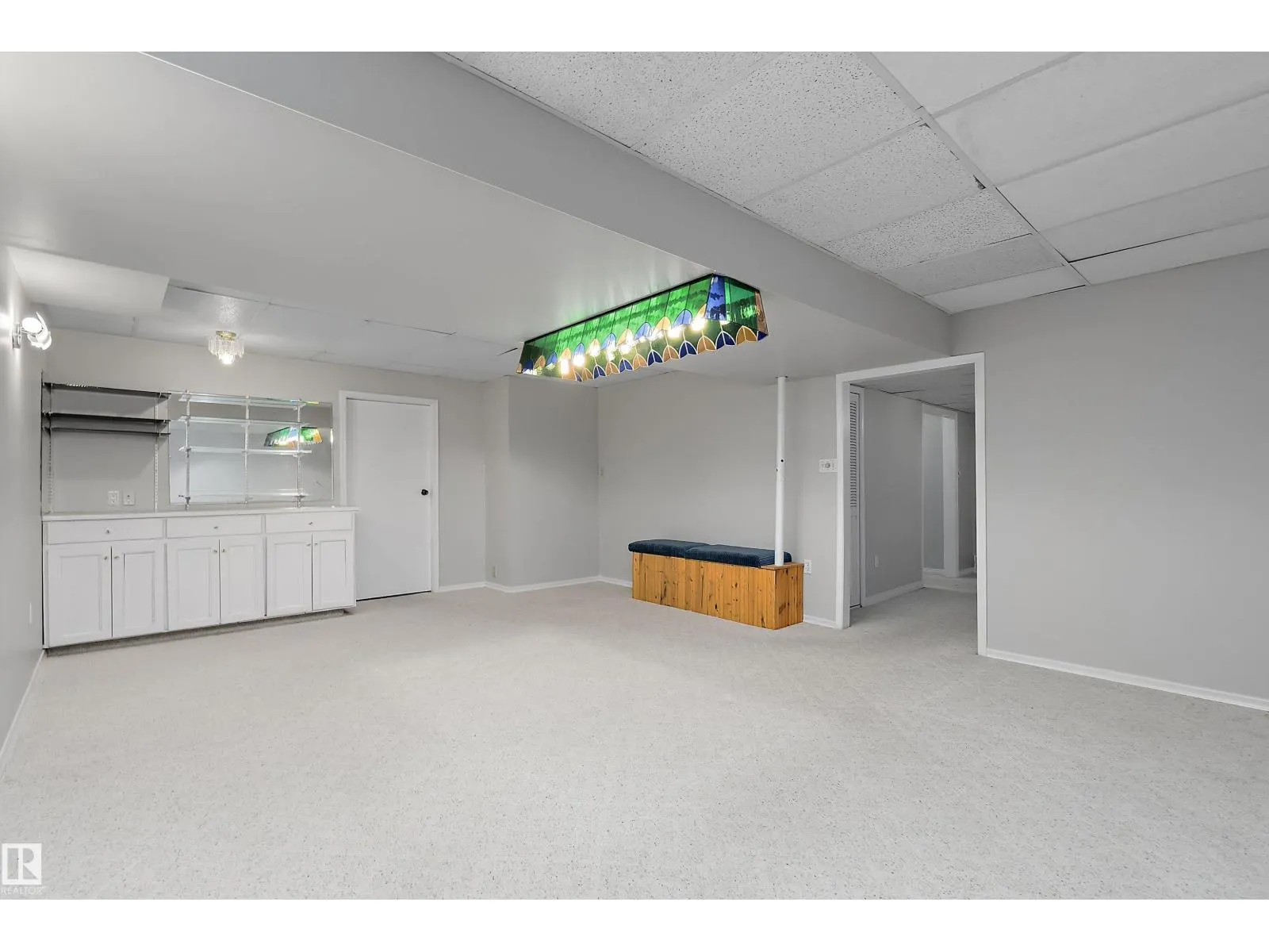 933 YOUVILLE DR W NW