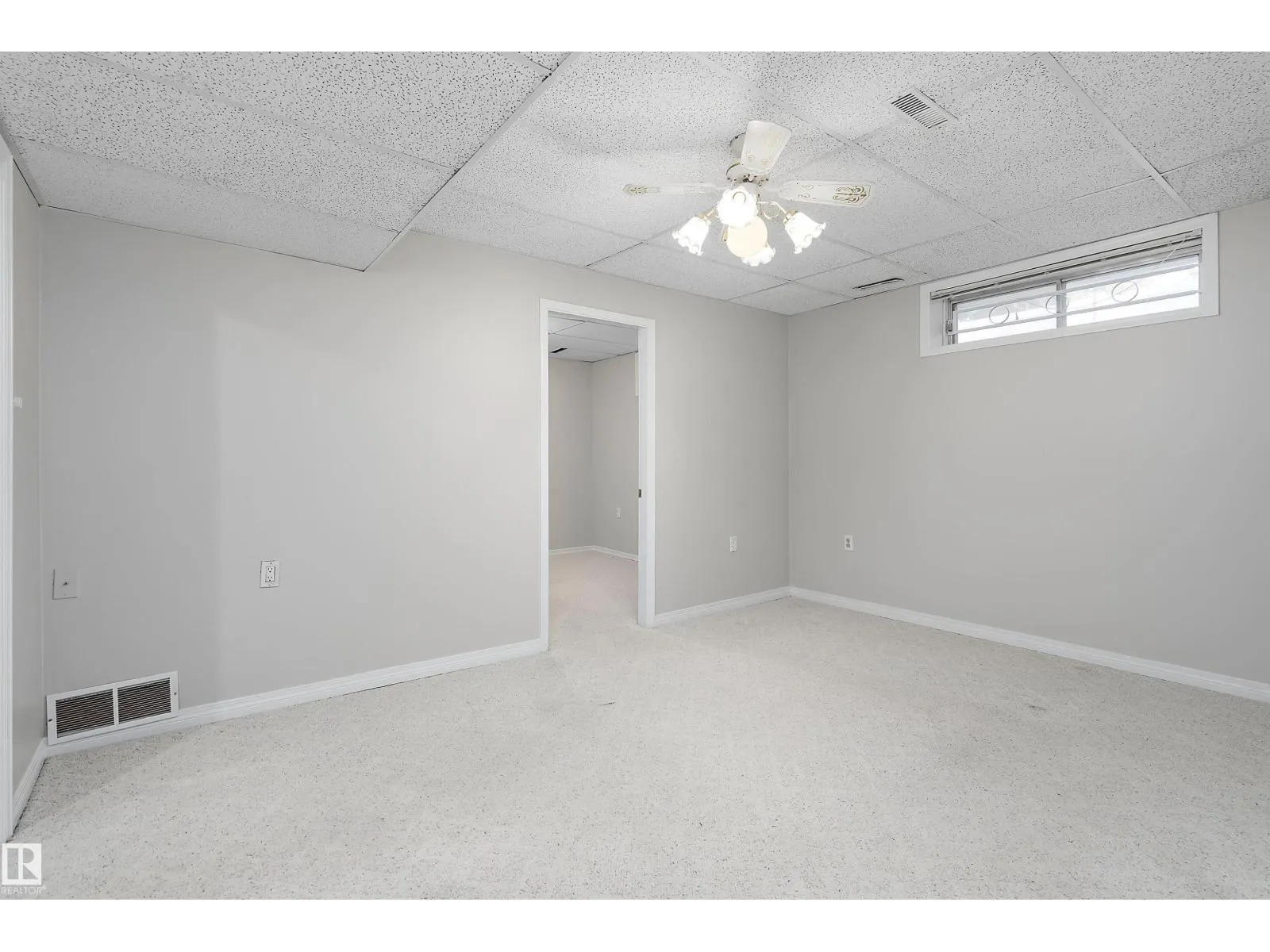 933 YOUVILLE DR W NW