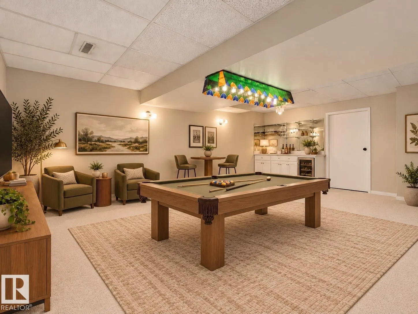 933 YOUVILLE DR W NW