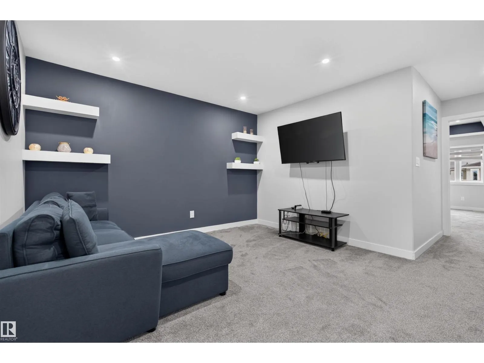 452 ROBERTS CR