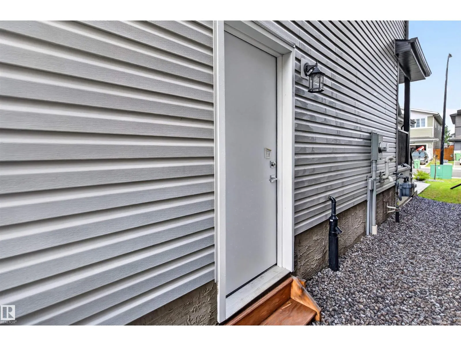 452 ROBERTS CR