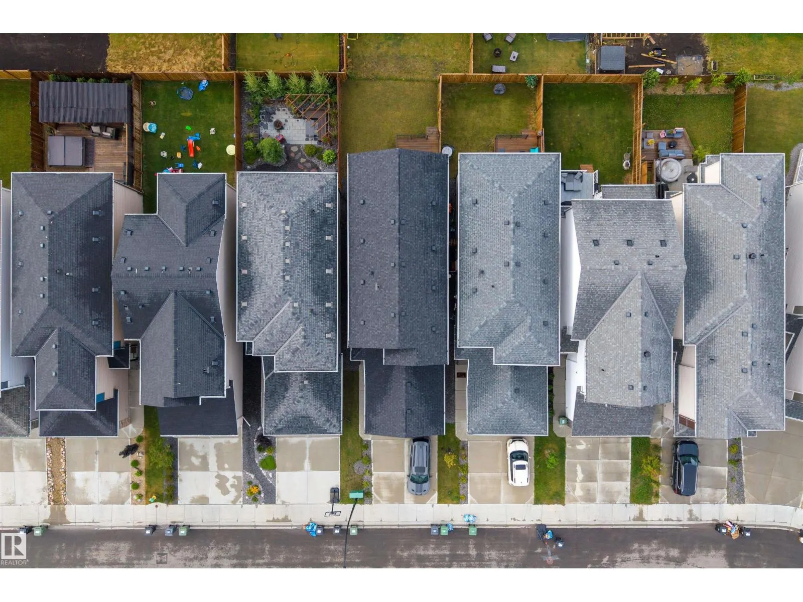 452 ROBERTS CR