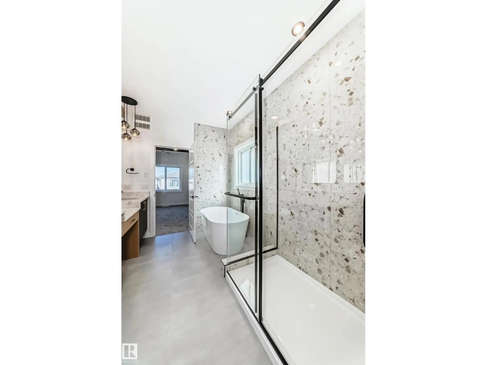 341 ROBERTS WD