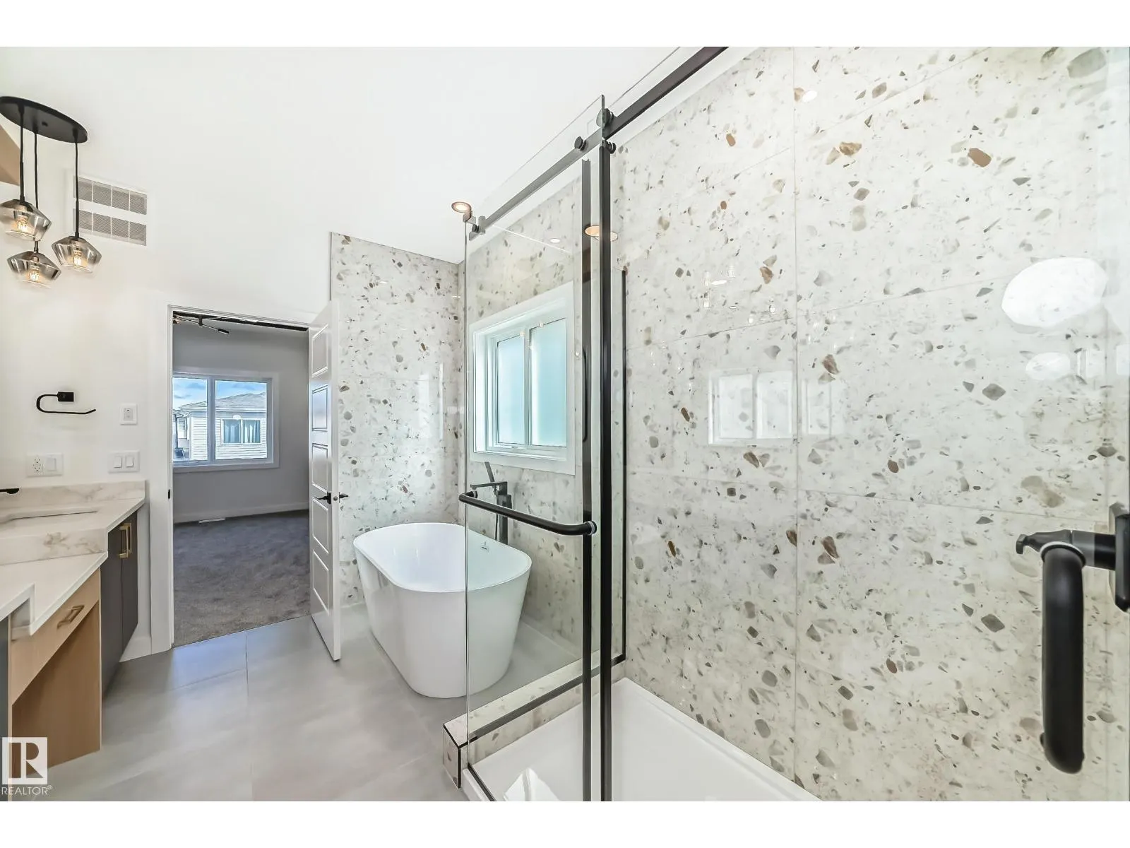 341 ROBERTS WD