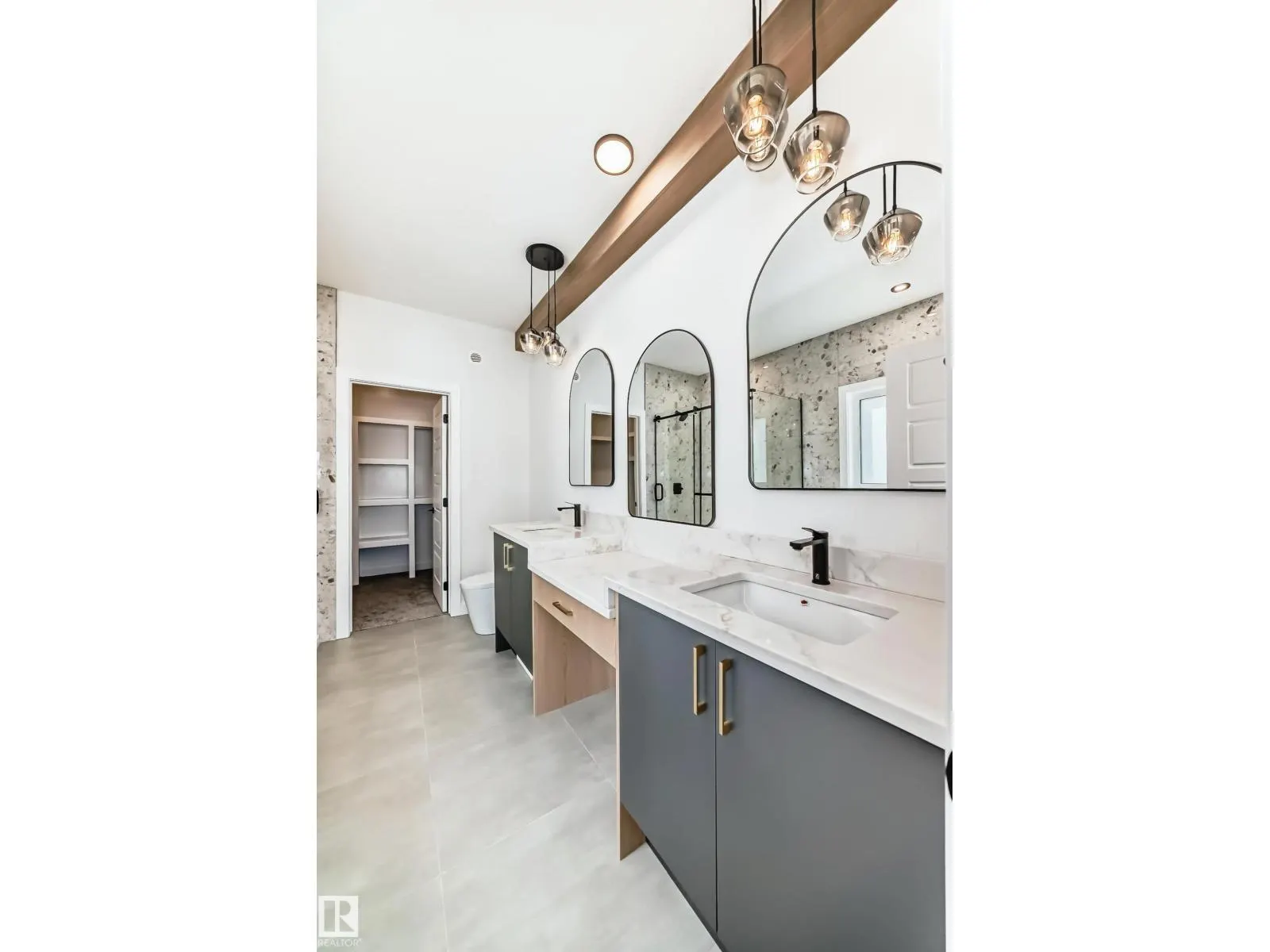 341 ROBERTS WD