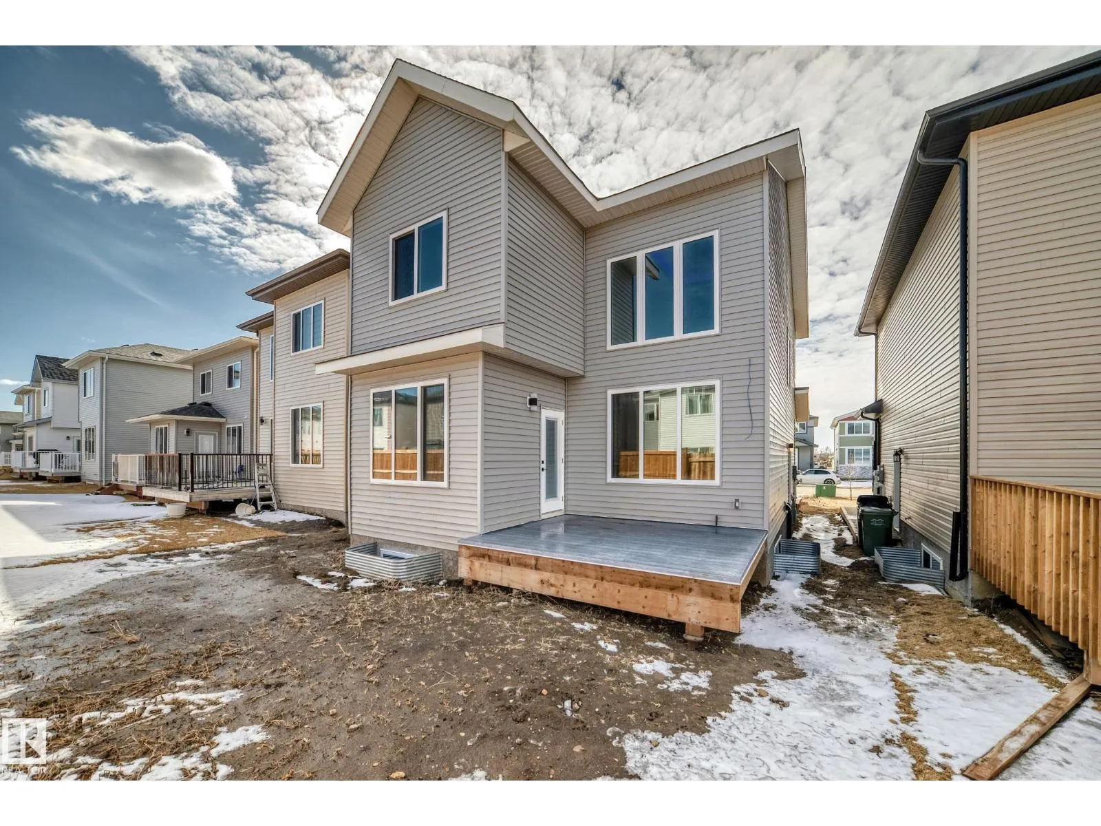 341 ROBERTS WD