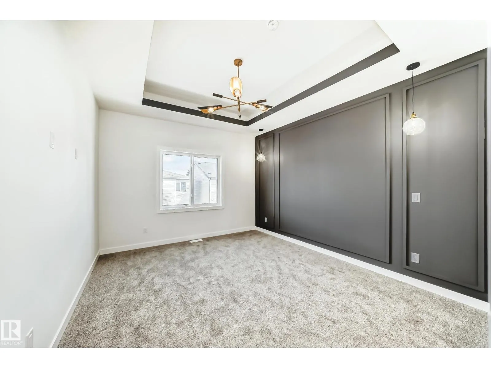 341 ROBERTS WD