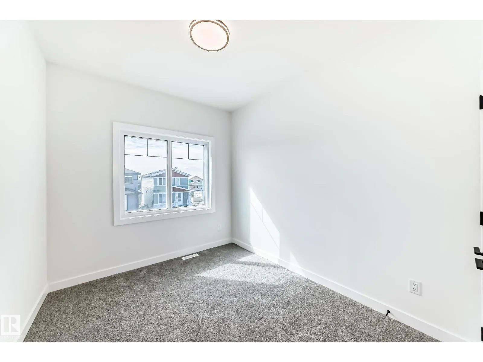 341 ROBERTS WD