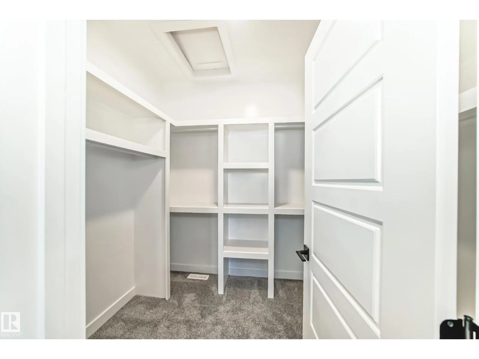 341 ROBERTS WD