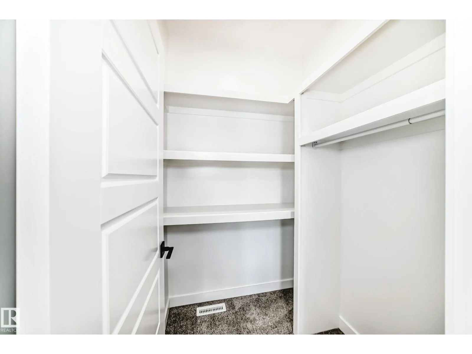 341 ROBERTS WD