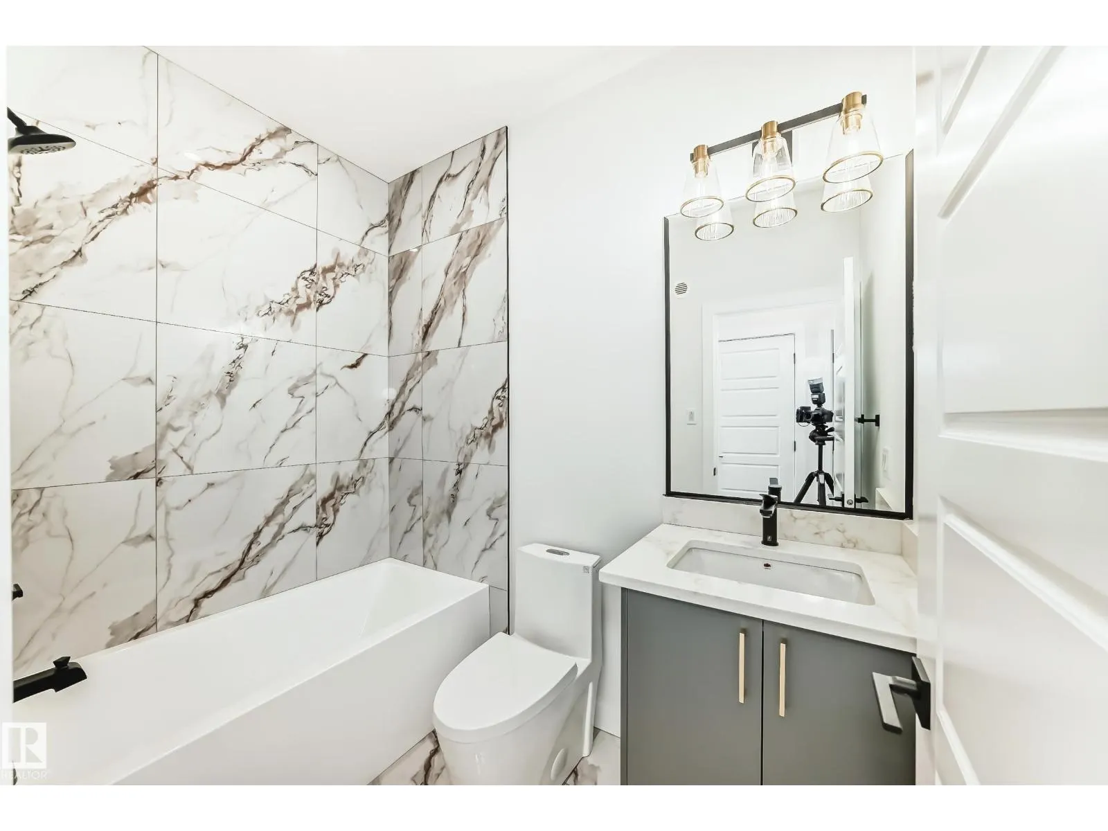 341 ROBERTS WD