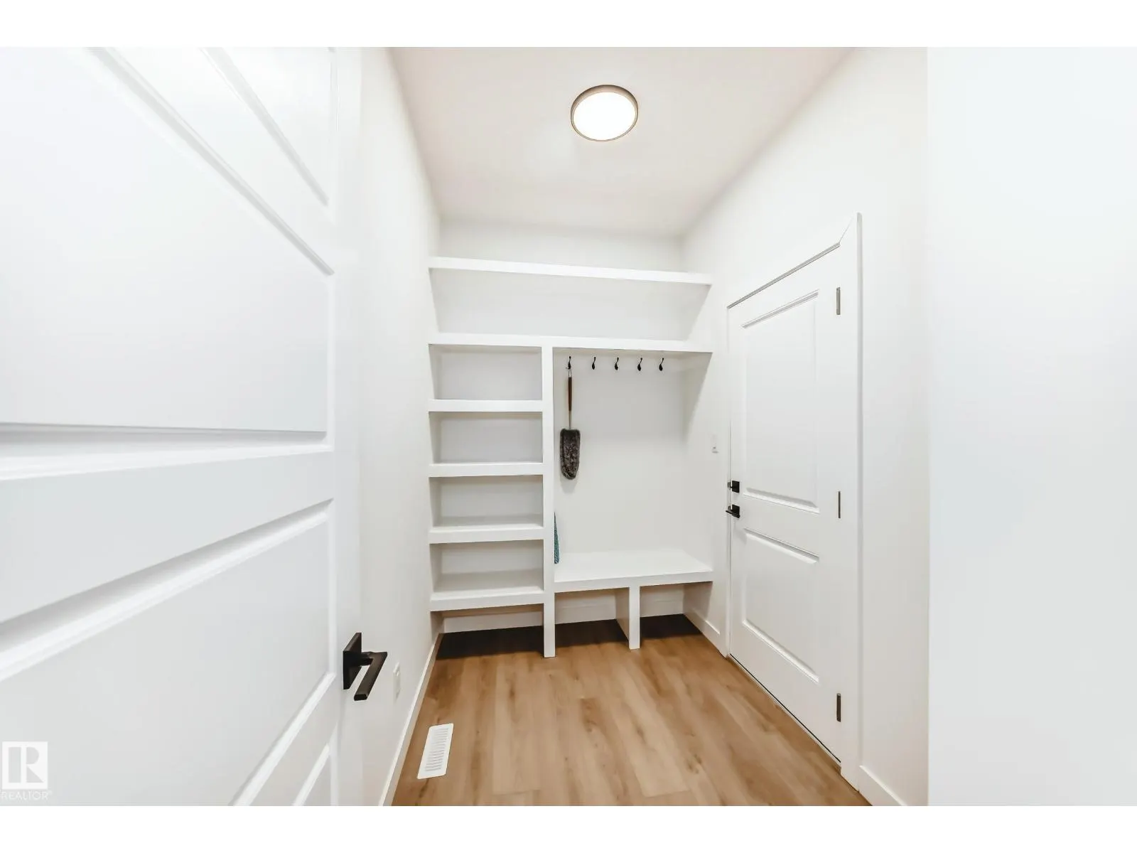 341 ROBERTS WD