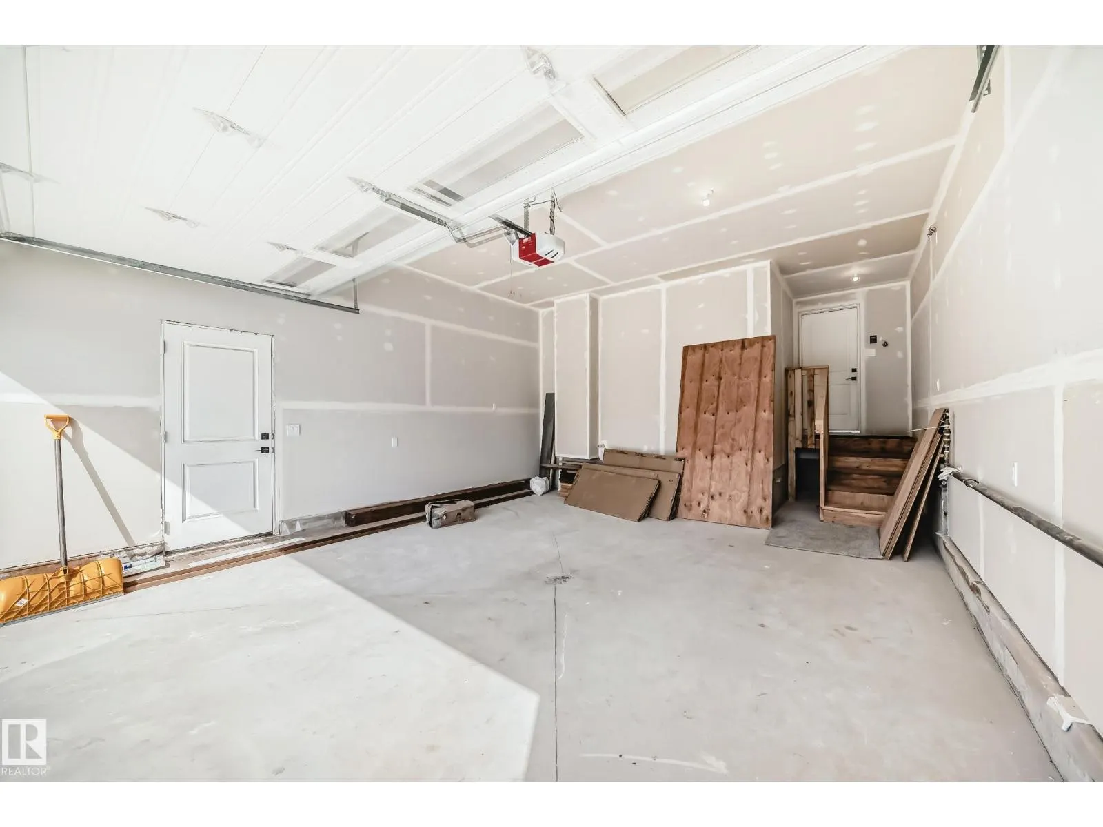 341 ROBERTS WD