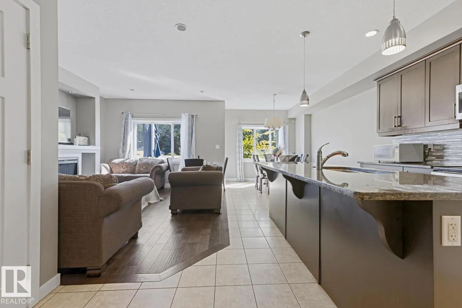 11827 56 ST NW