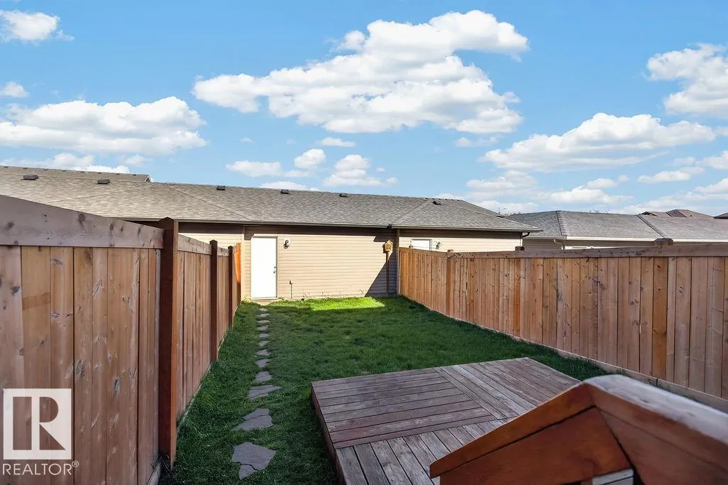 12 MEADOWLAND CR