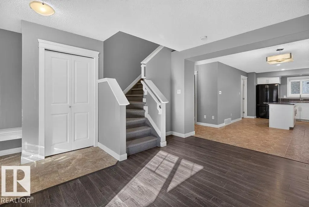 12 MEADOWLAND CR
