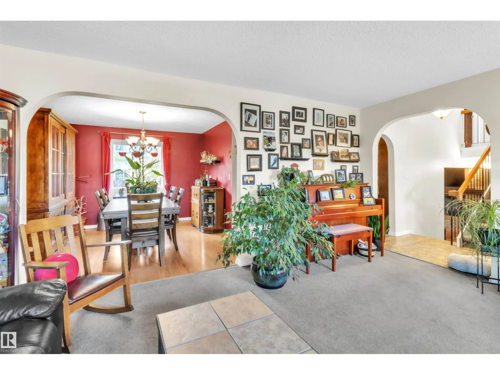 76 GARIEPY CR NW