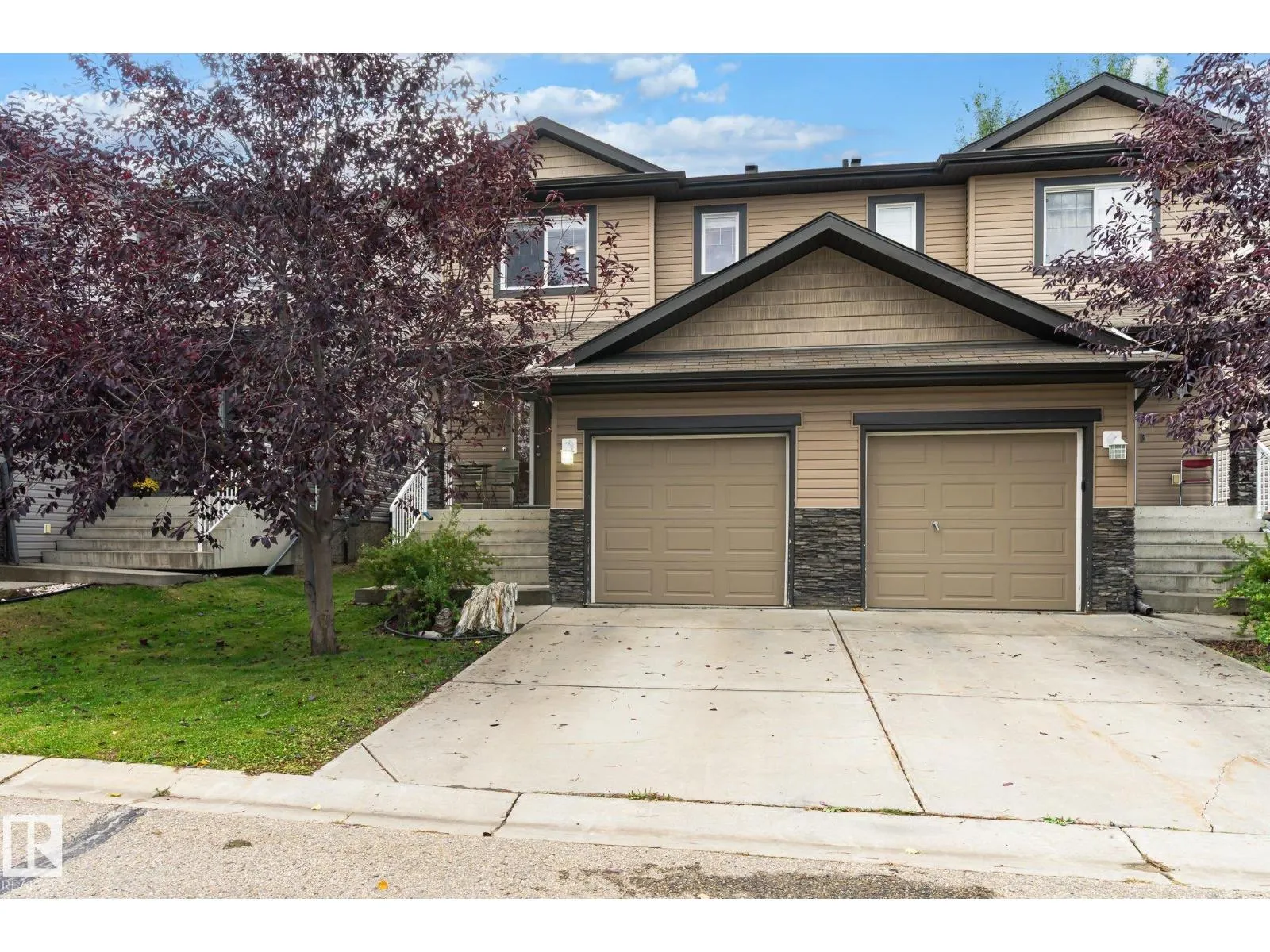 #27 85 SPRUCE VILLAGE DR