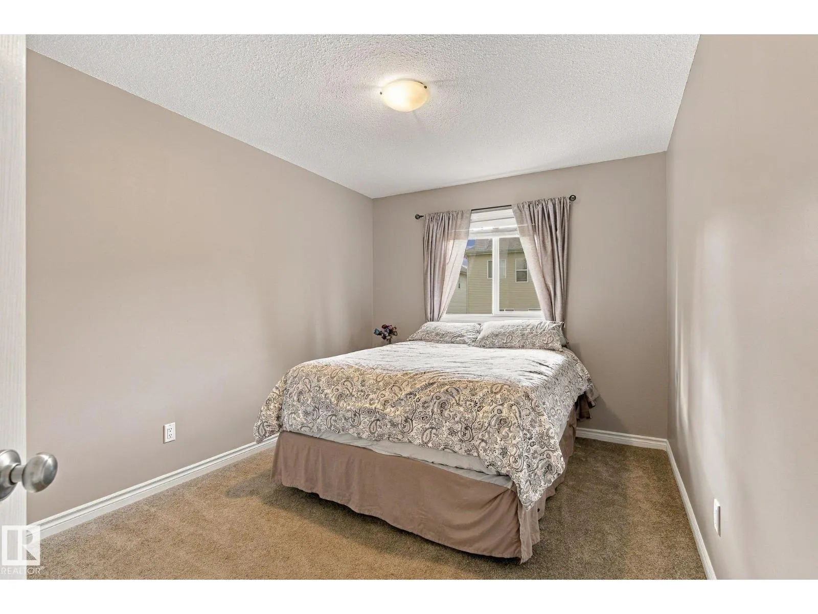 #27 85 SPRUCE VILLAGE DR
