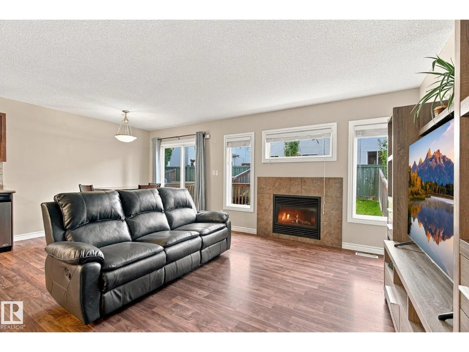 #27 85 SPRUCE VILLAGE DR