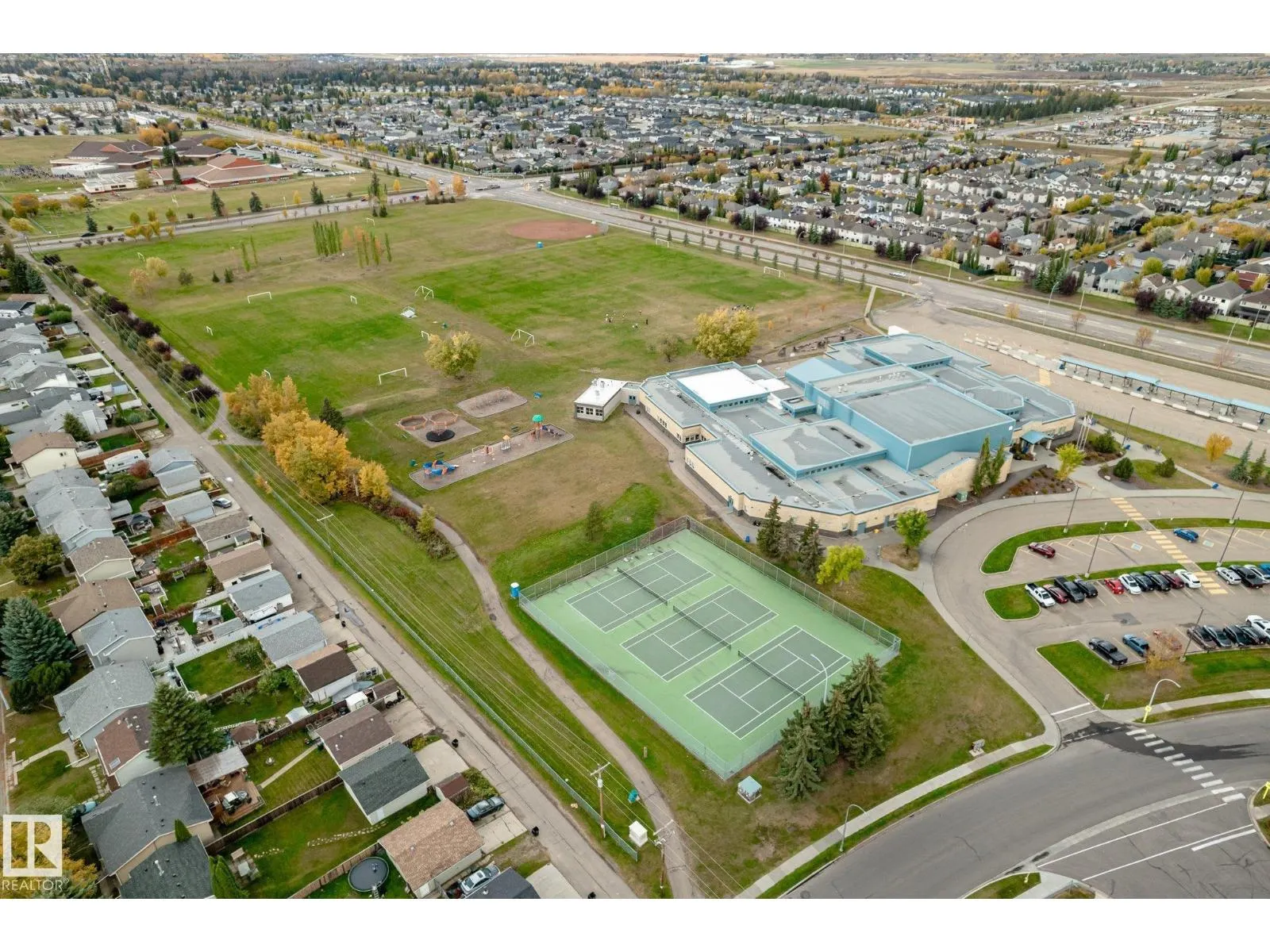 #27 85 SPRUCE VILLAGE DR