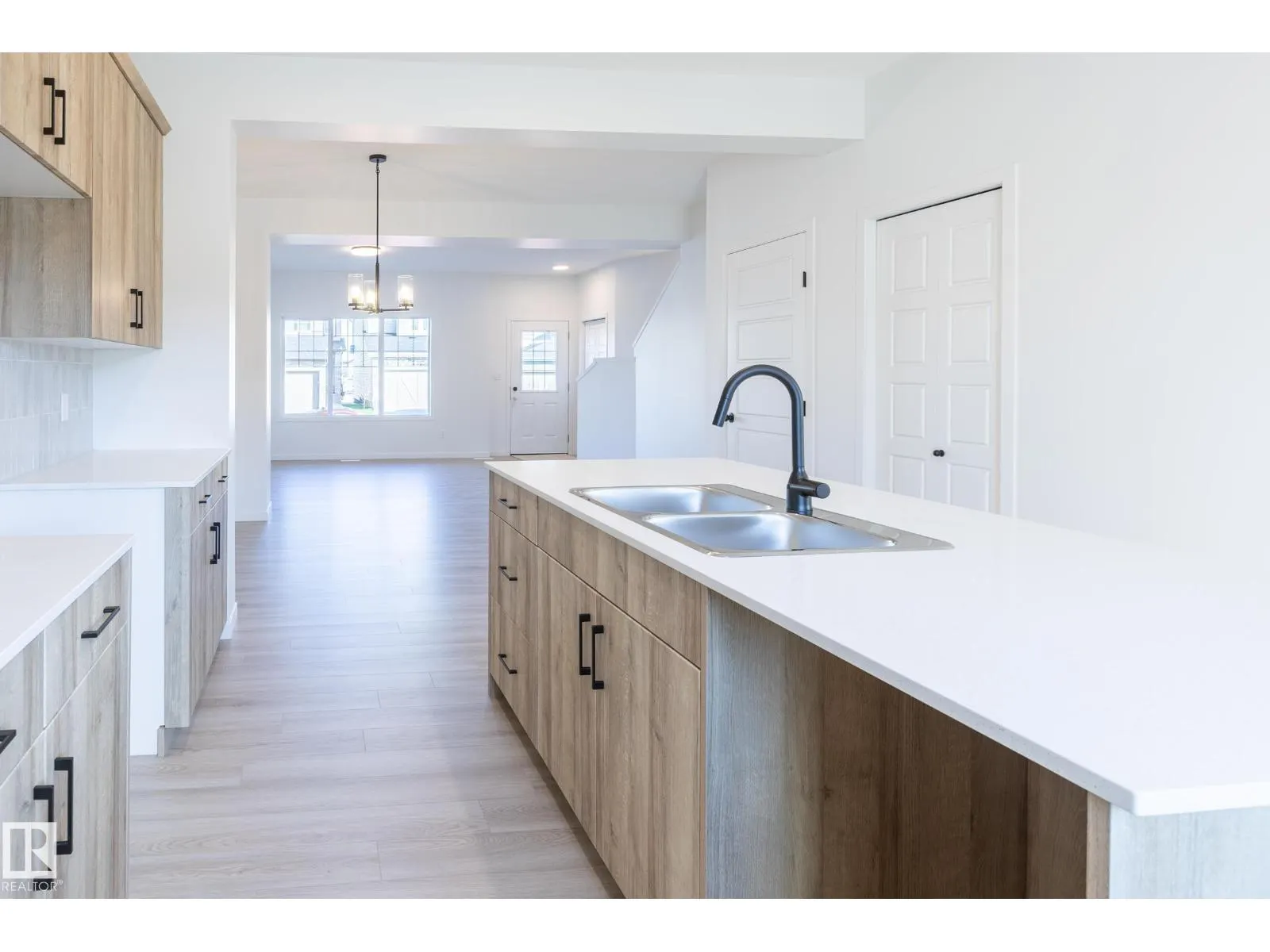 213 Wattle RD