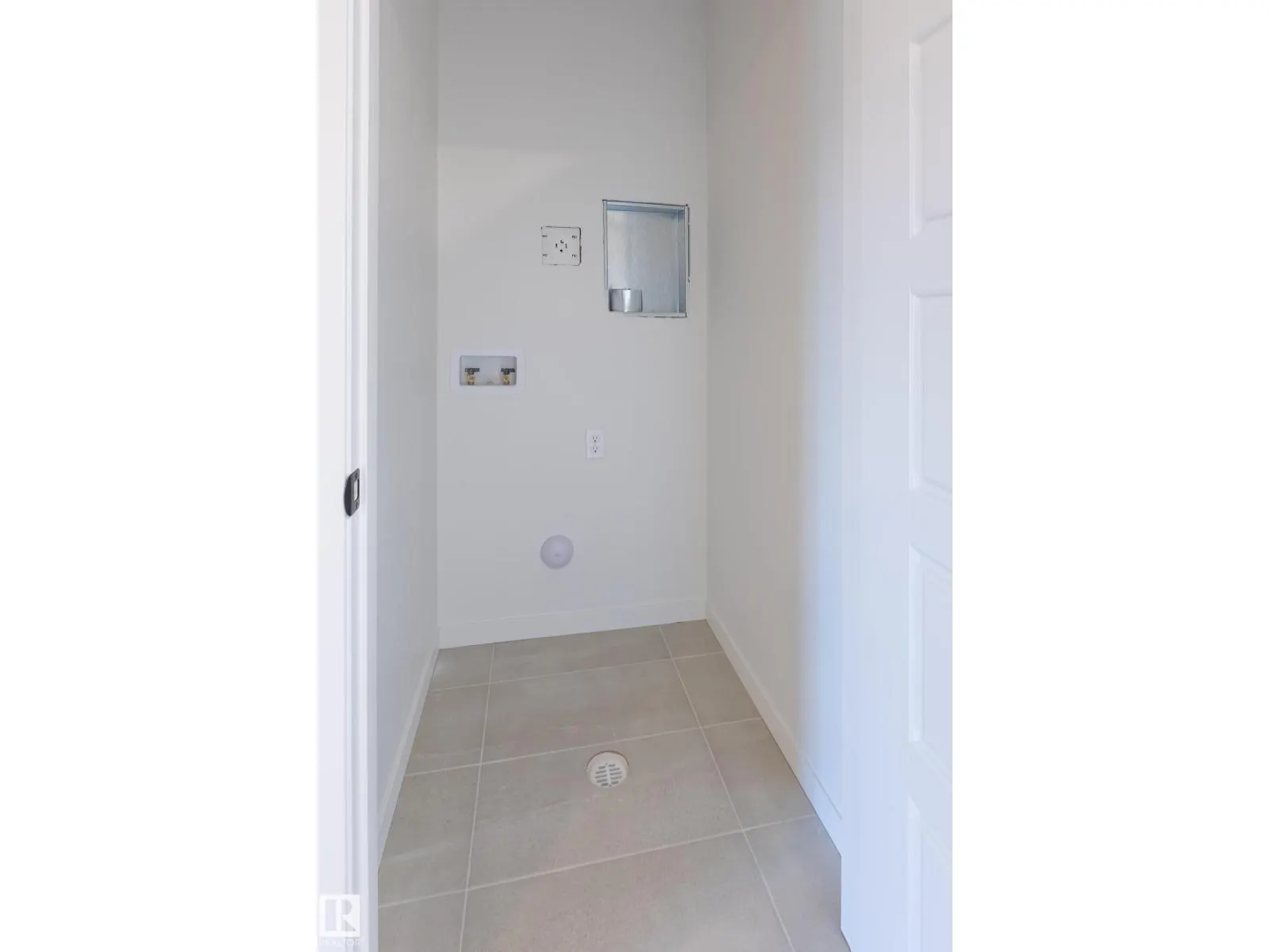 213 Wattle RD