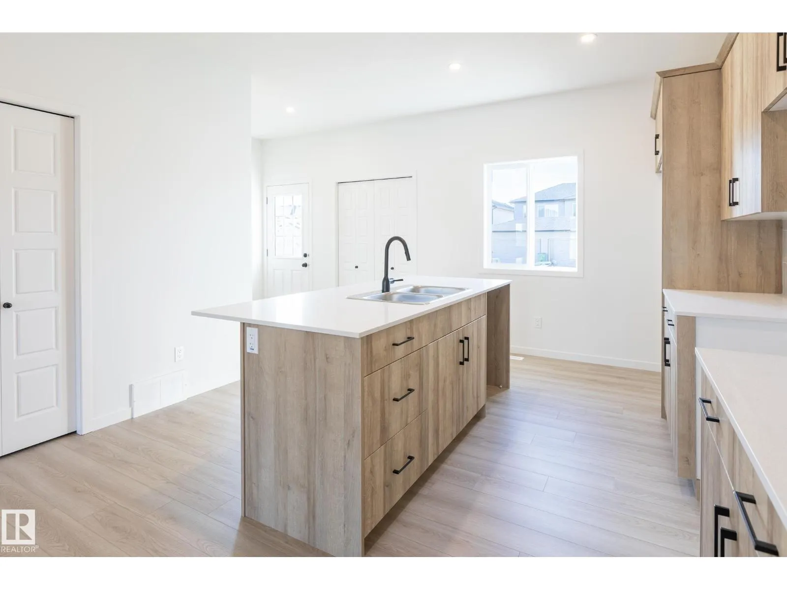 213 Wattle RD