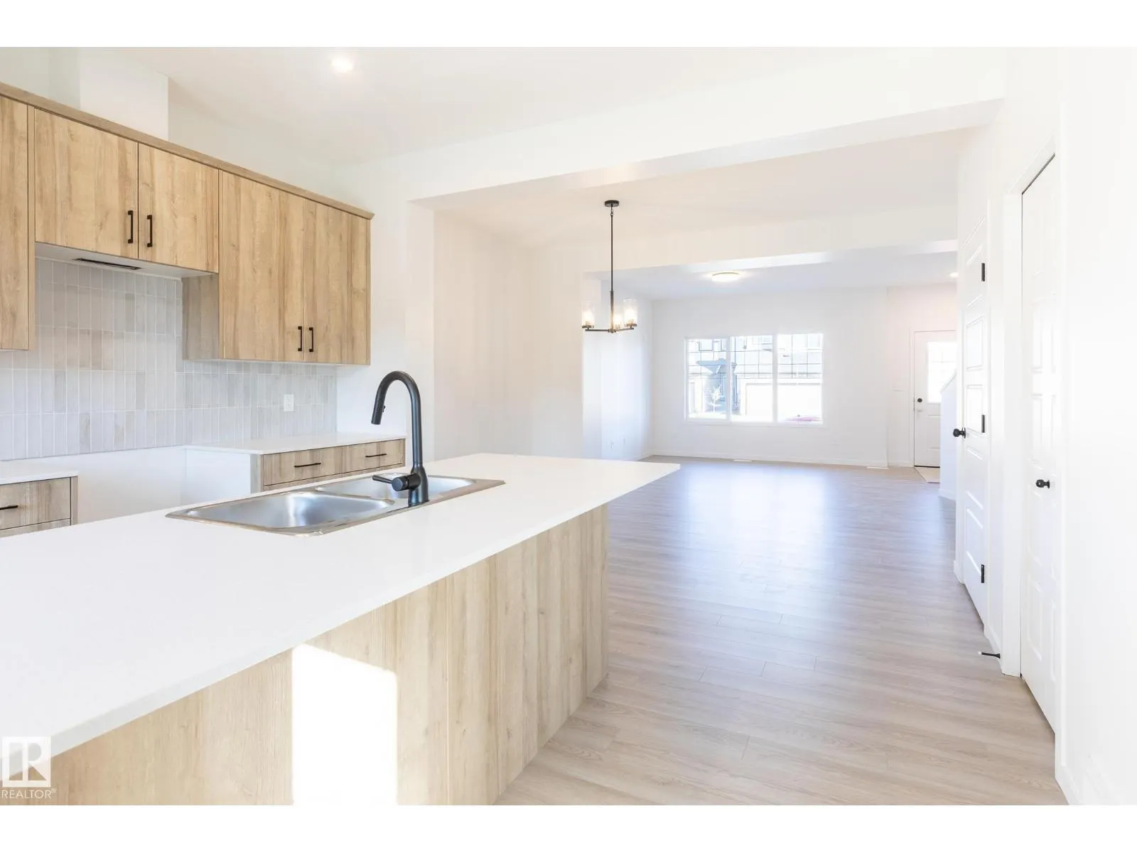 213 Wattle RD