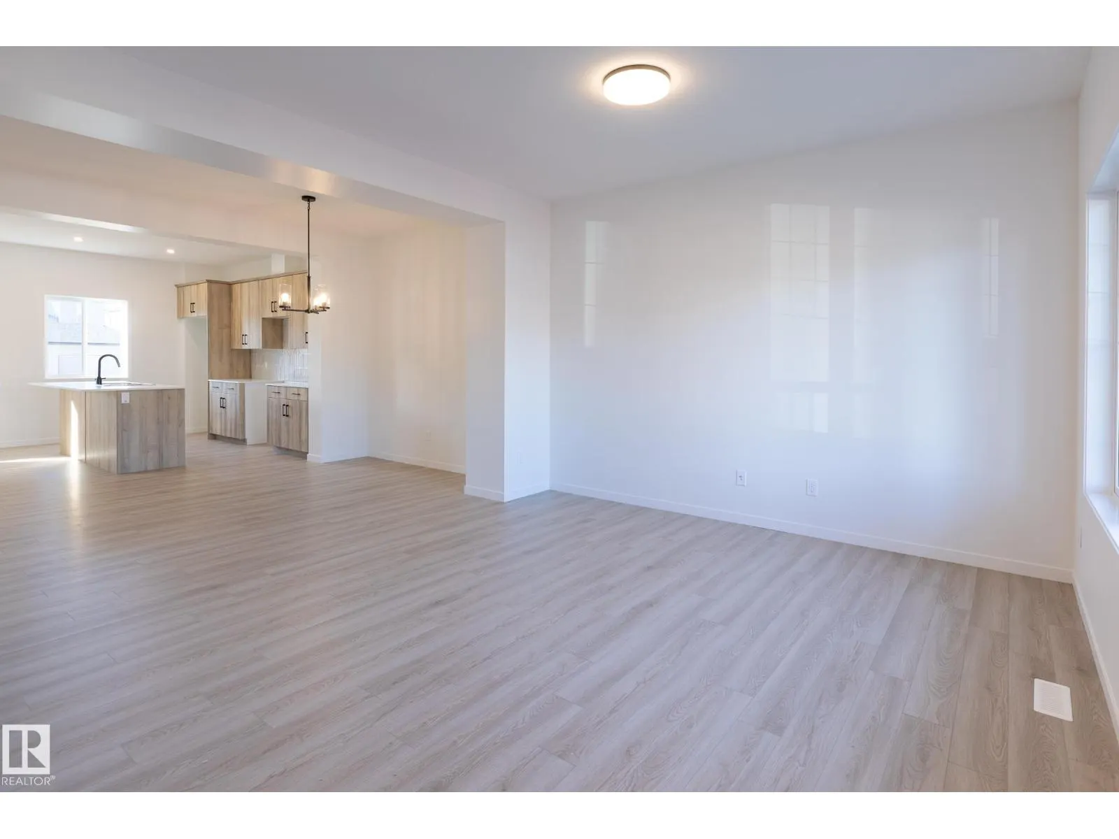 213 Wattle RD