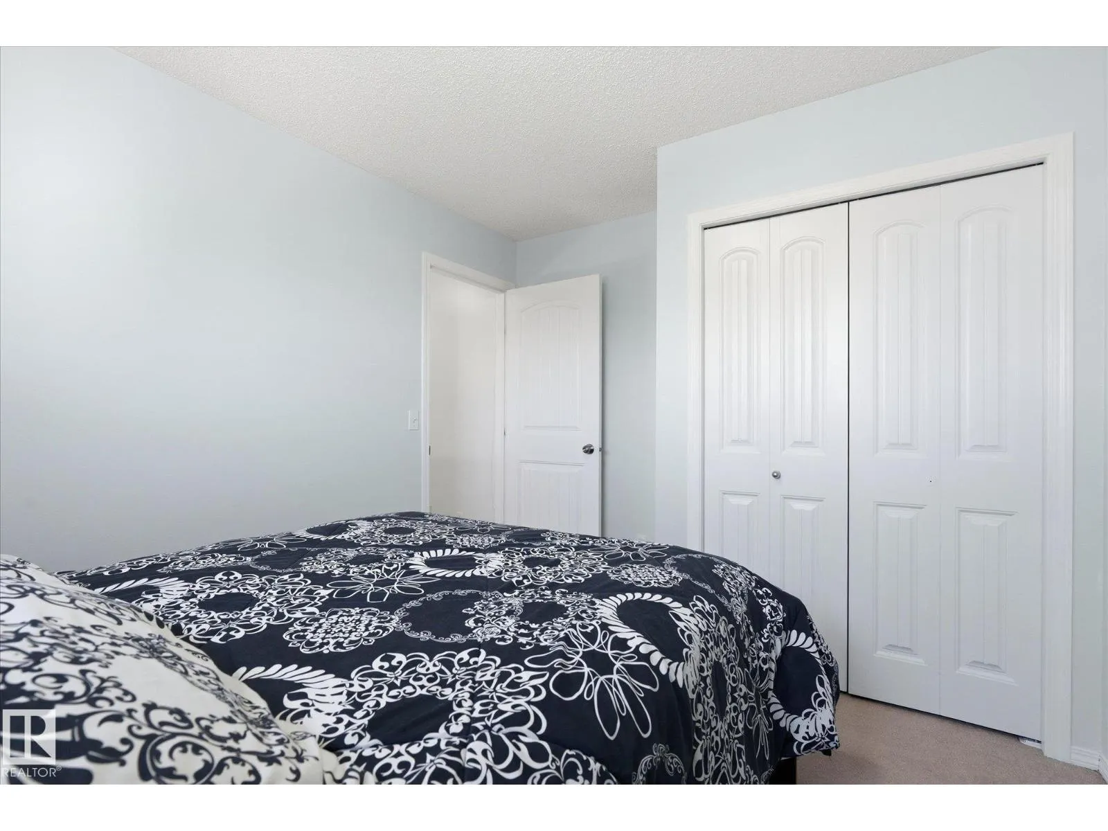 70 GREENFIELD WY