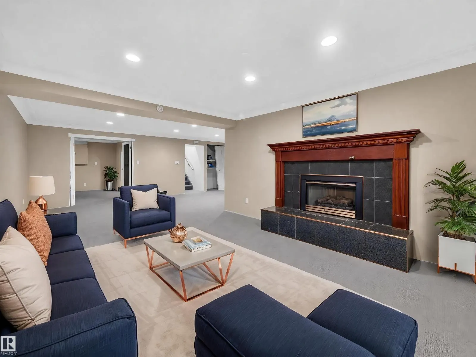 16 GREENWOOD WY