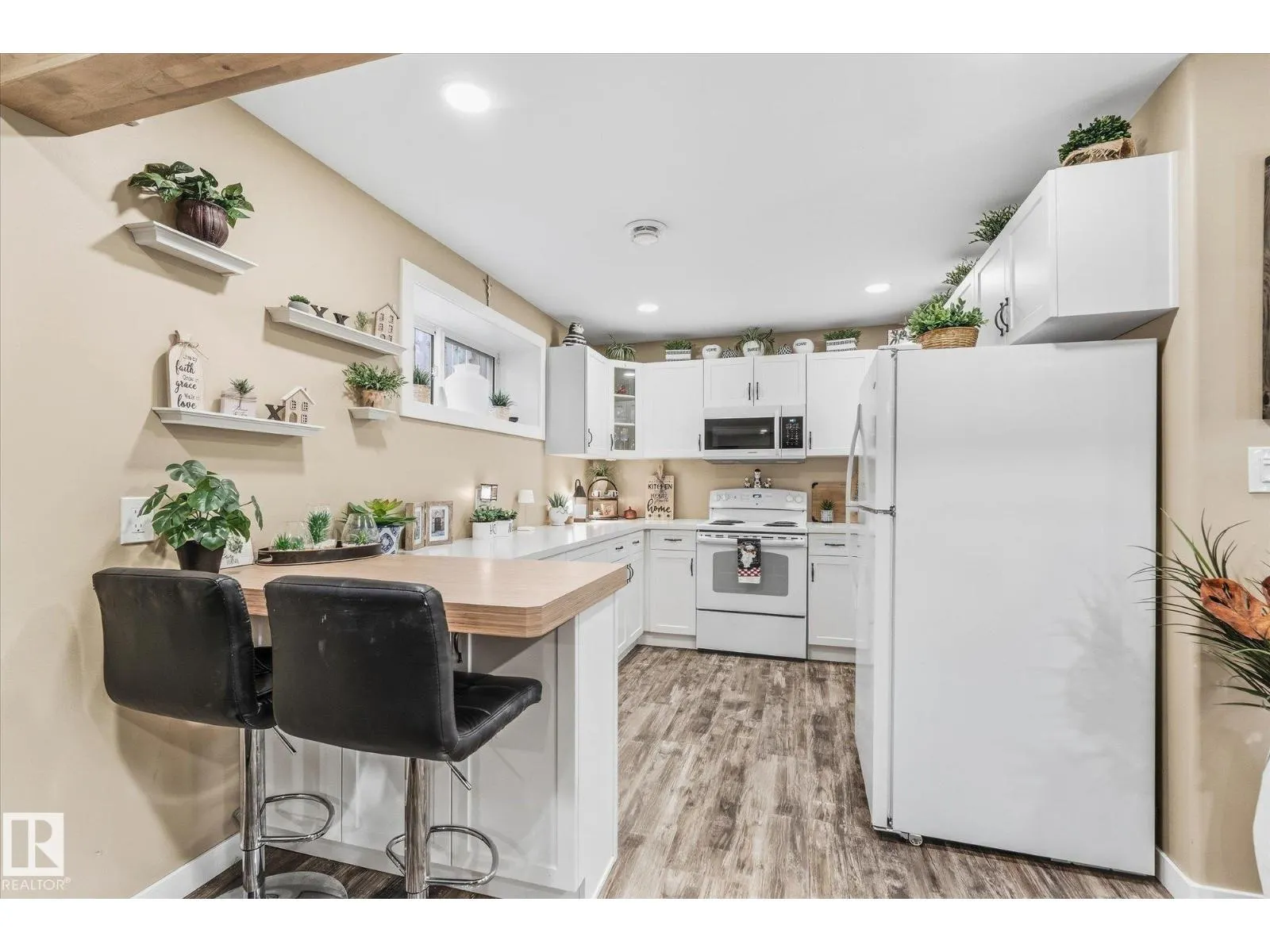53 RIDGEVIEW CL