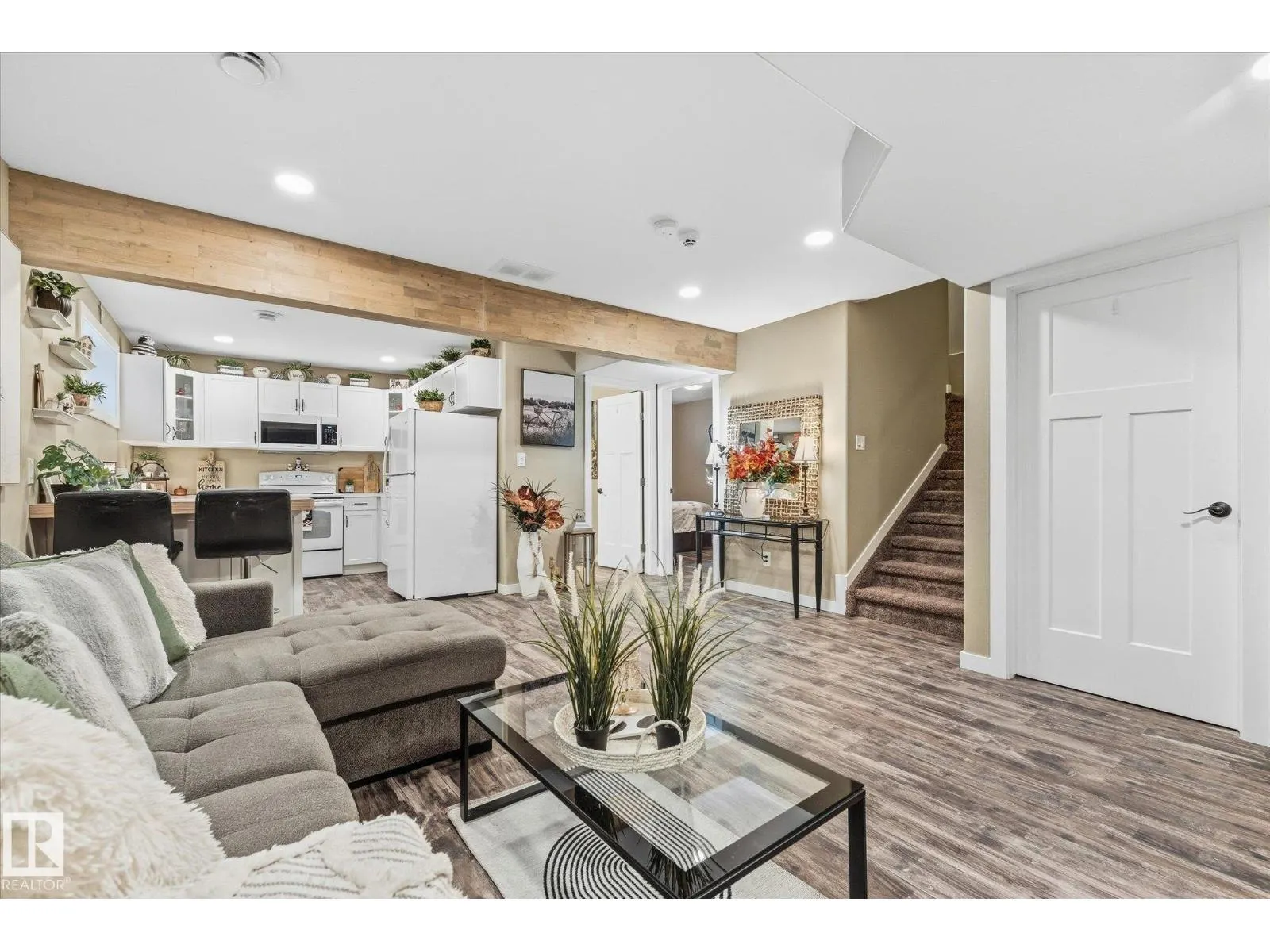 53 RIDGEVIEW CL