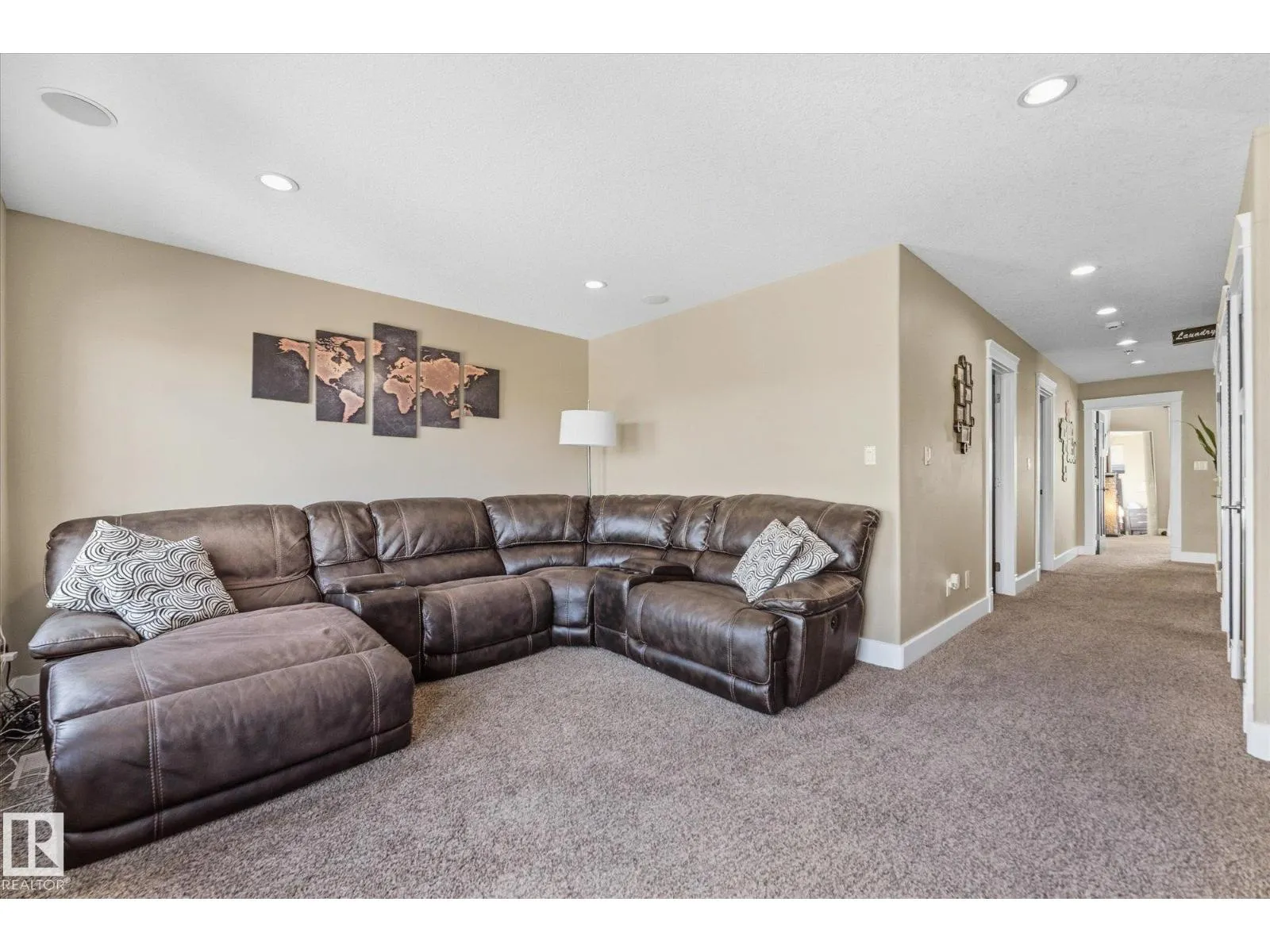 53 RIDGEVIEW CL