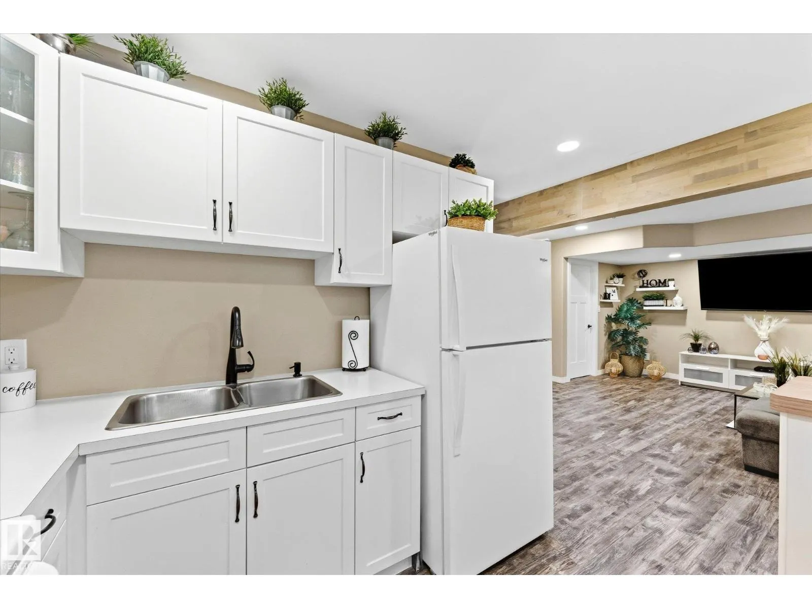 53 RIDGEVIEW CL
