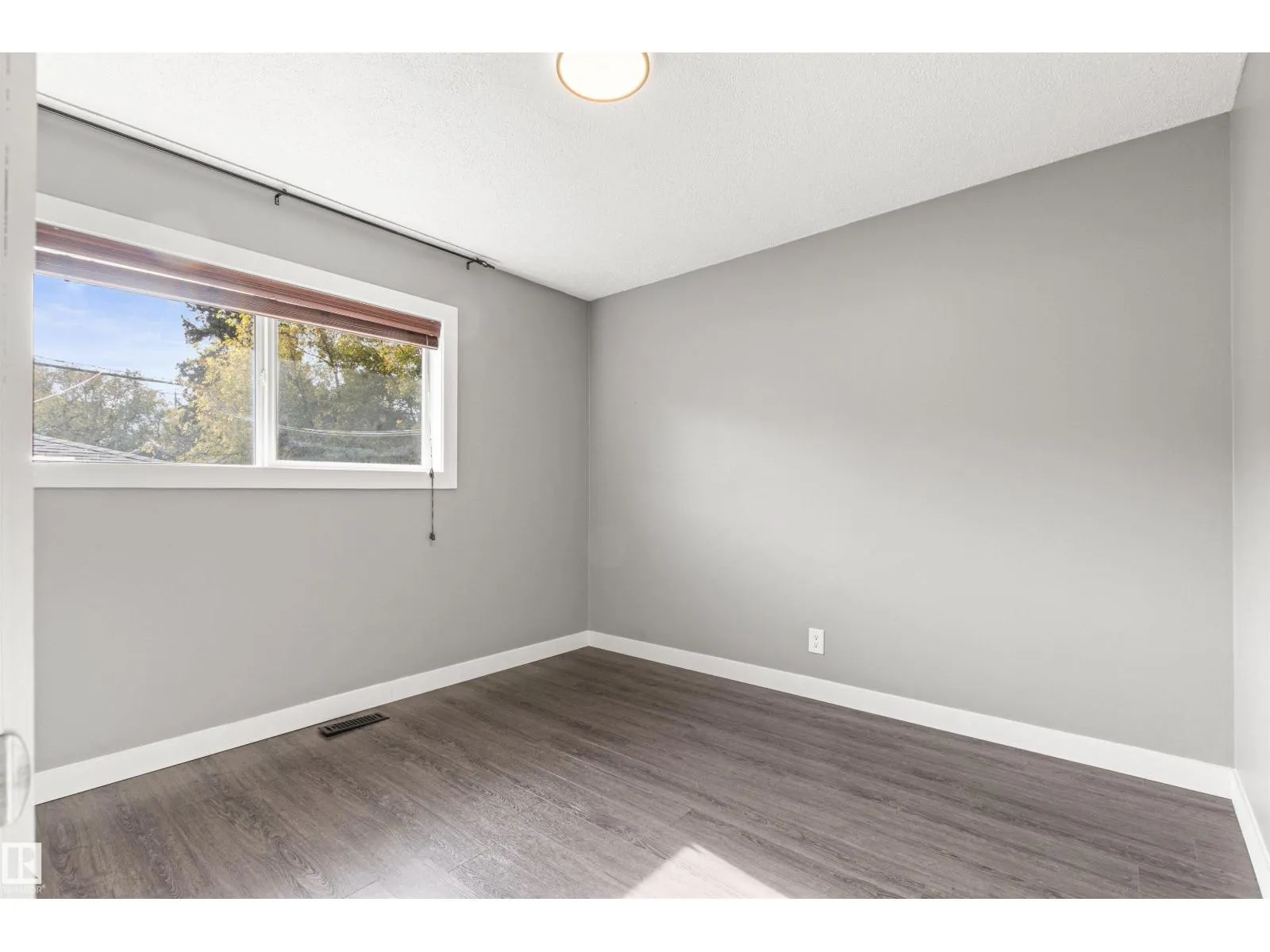 10753 79 AV NW