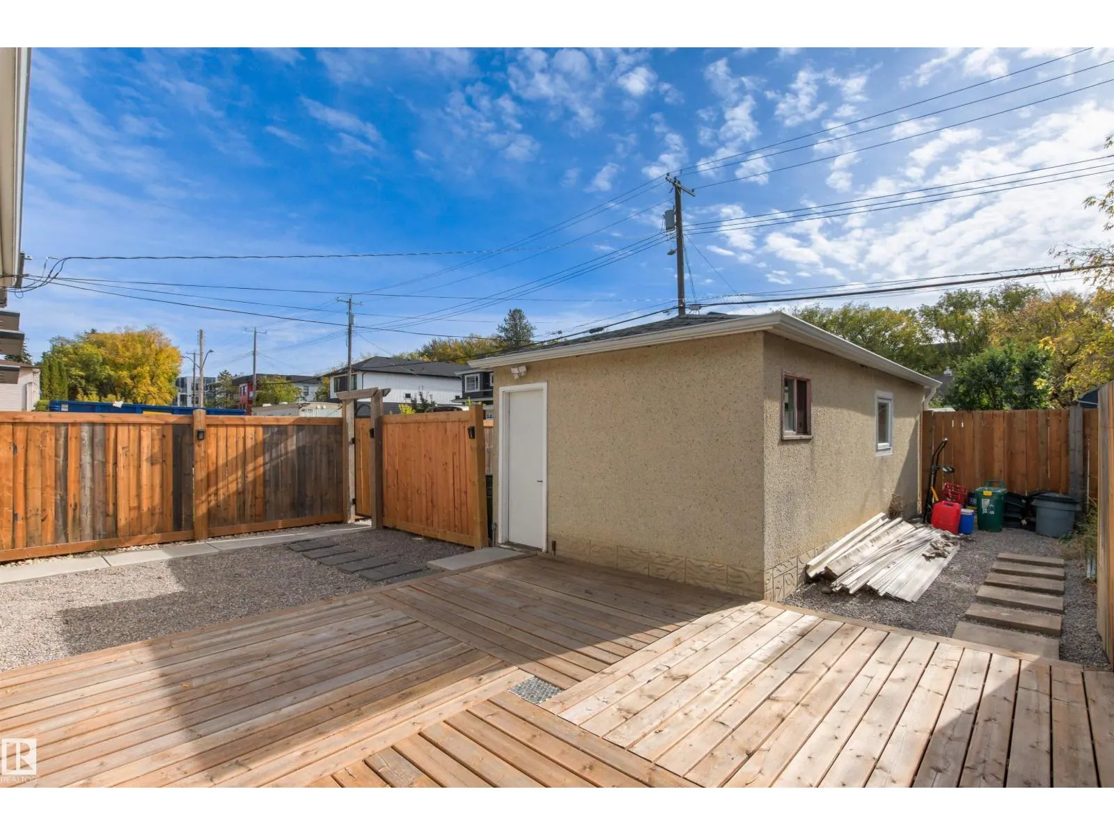 10753 79 AV NW